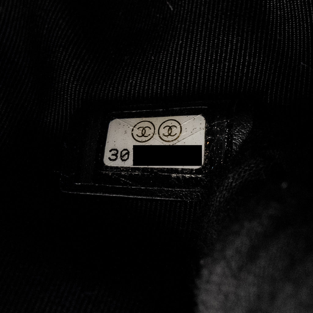 chanel-cluth-tweed-black
