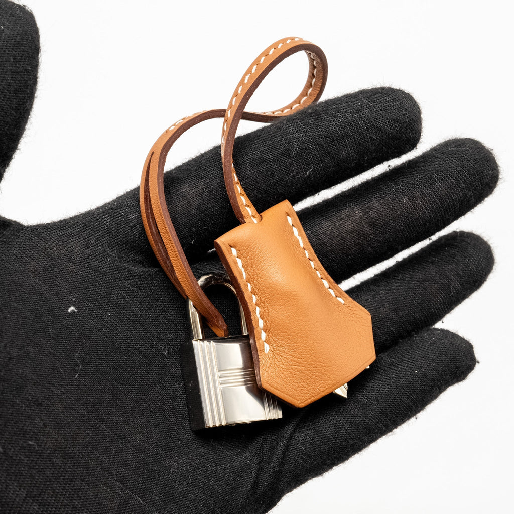 hermes-kelly-28-sellier-toile-h-swift-ecru-gold-shw-stamp-y