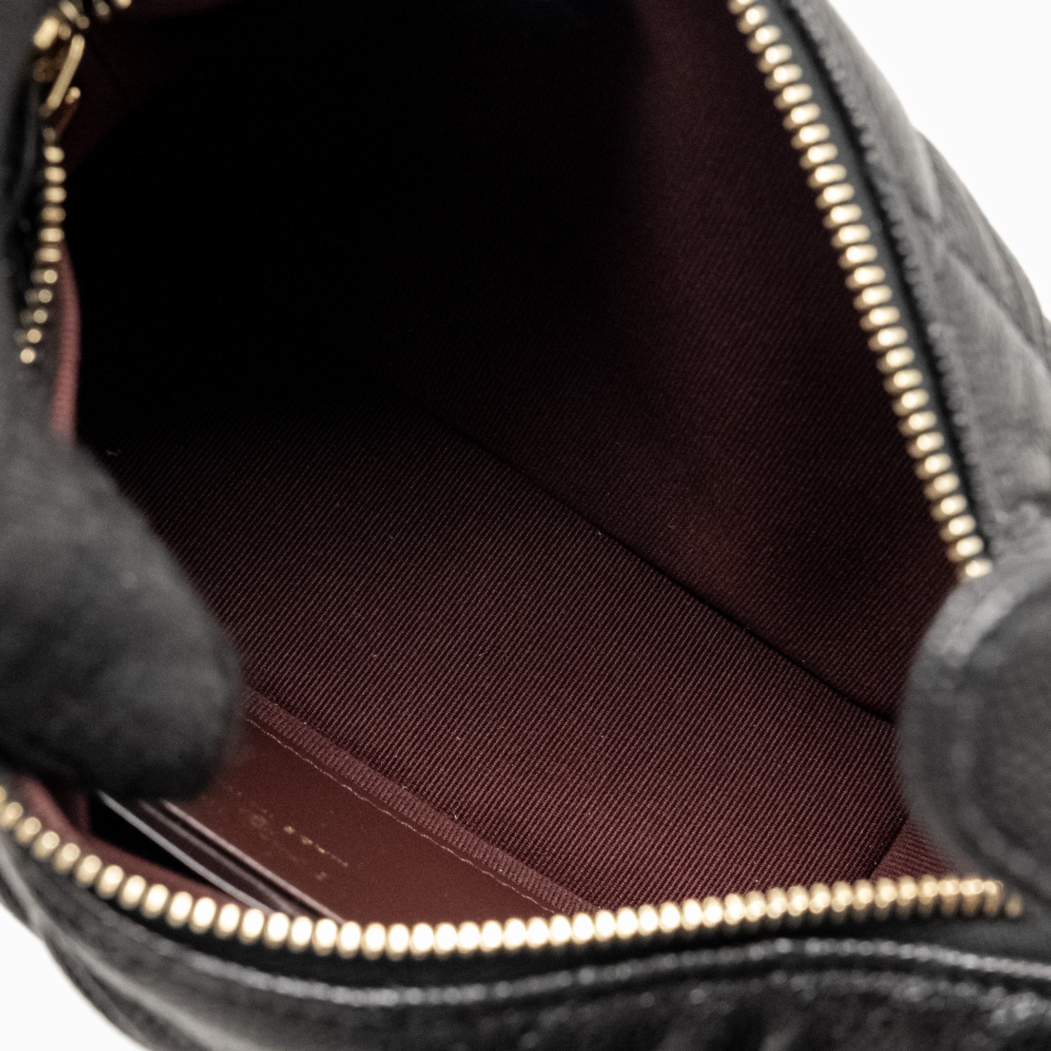chanel-25c-quilted-hobo-bag-caviar-black-ghwmicrochip