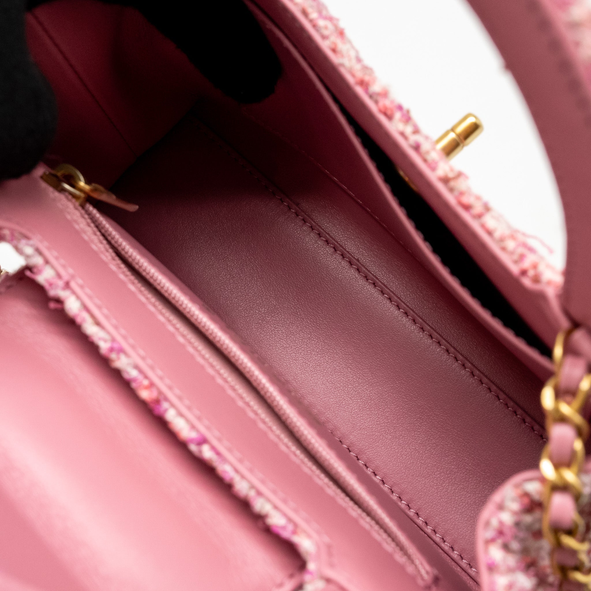 chanel-24p-mini-kelly-shopping-tote-tweed-pink-multicolour-ghwmicrochip