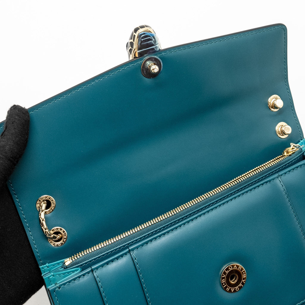 bvlgari-serpenti-forever-bag-calfskin-green-lghw-copy
