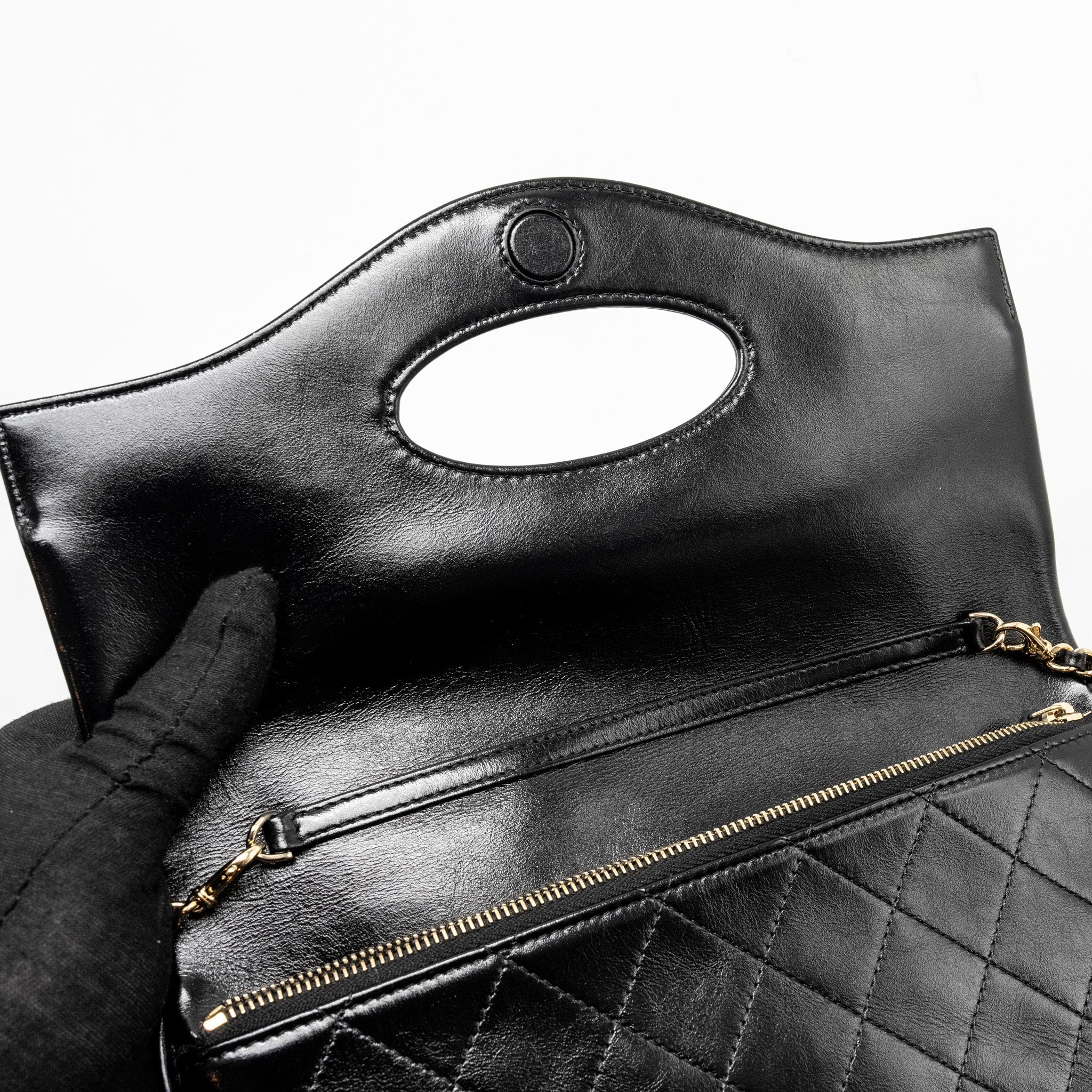chanel-31-wallet-on-chain-shiny-calfskin-black-lghw-microchip-copy