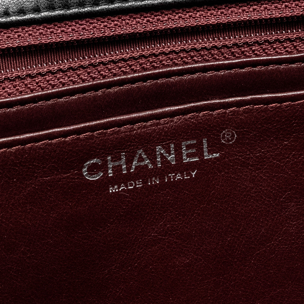 chanel-classic-single-flap-bag-lambskin-black-shw