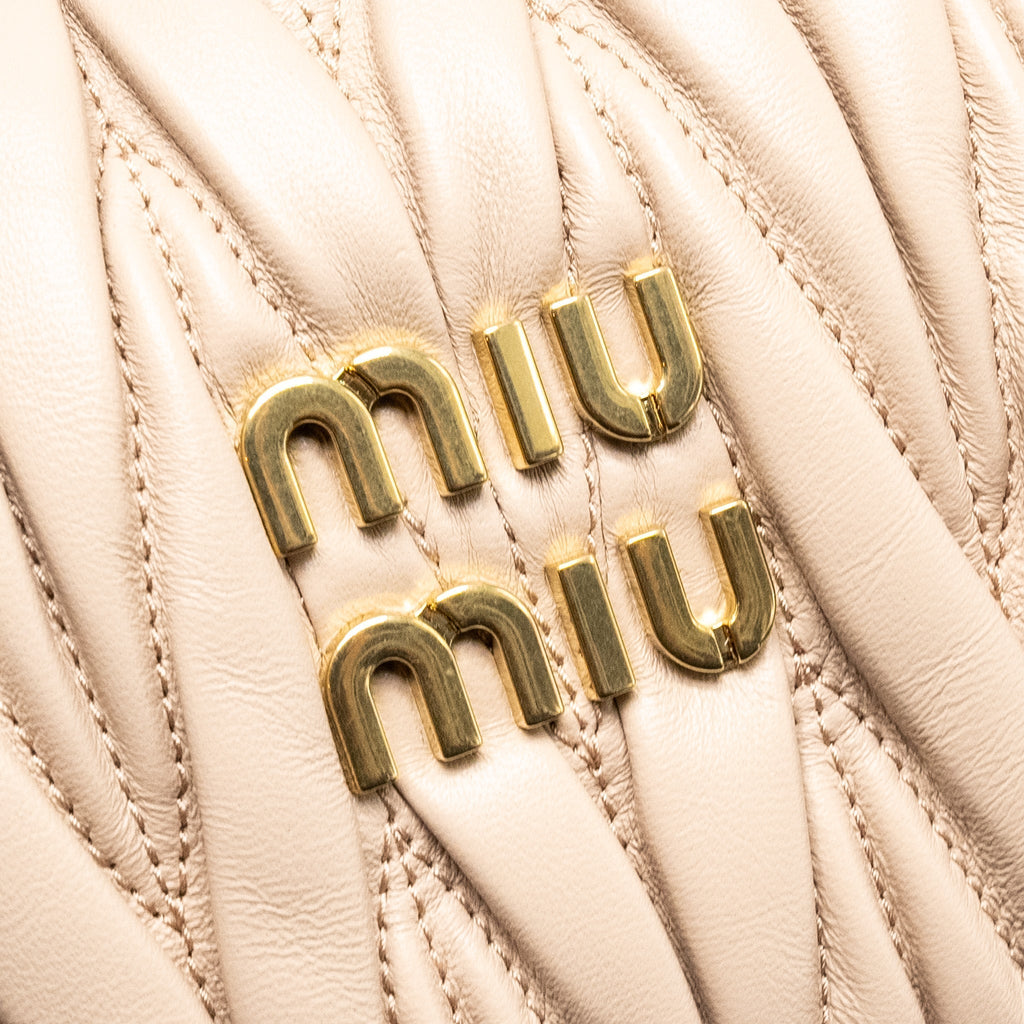 miumiu-wander-matelasse-hobo-bag-nappa-lambskin-ghw
