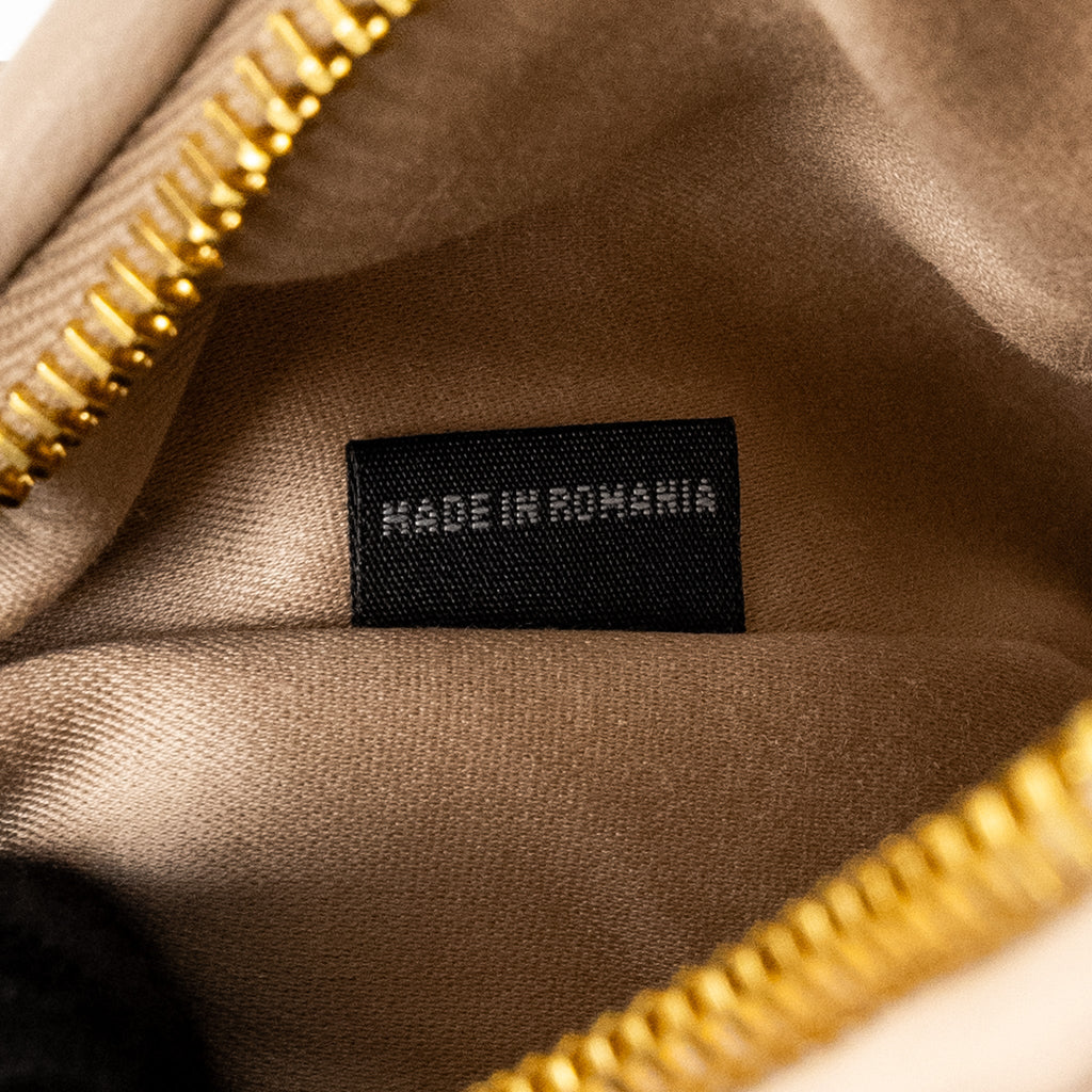 miumiu-wander-matelasse-hobo-bag-nappa-lambskin-ghw