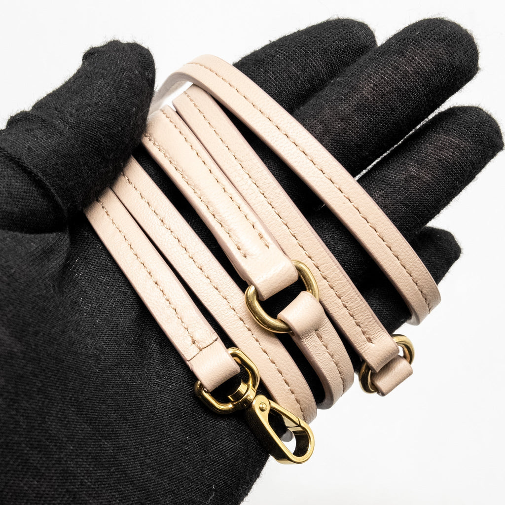 miumiu-wander-matelasse-hobo-bag-nappa-lambskin-ghw