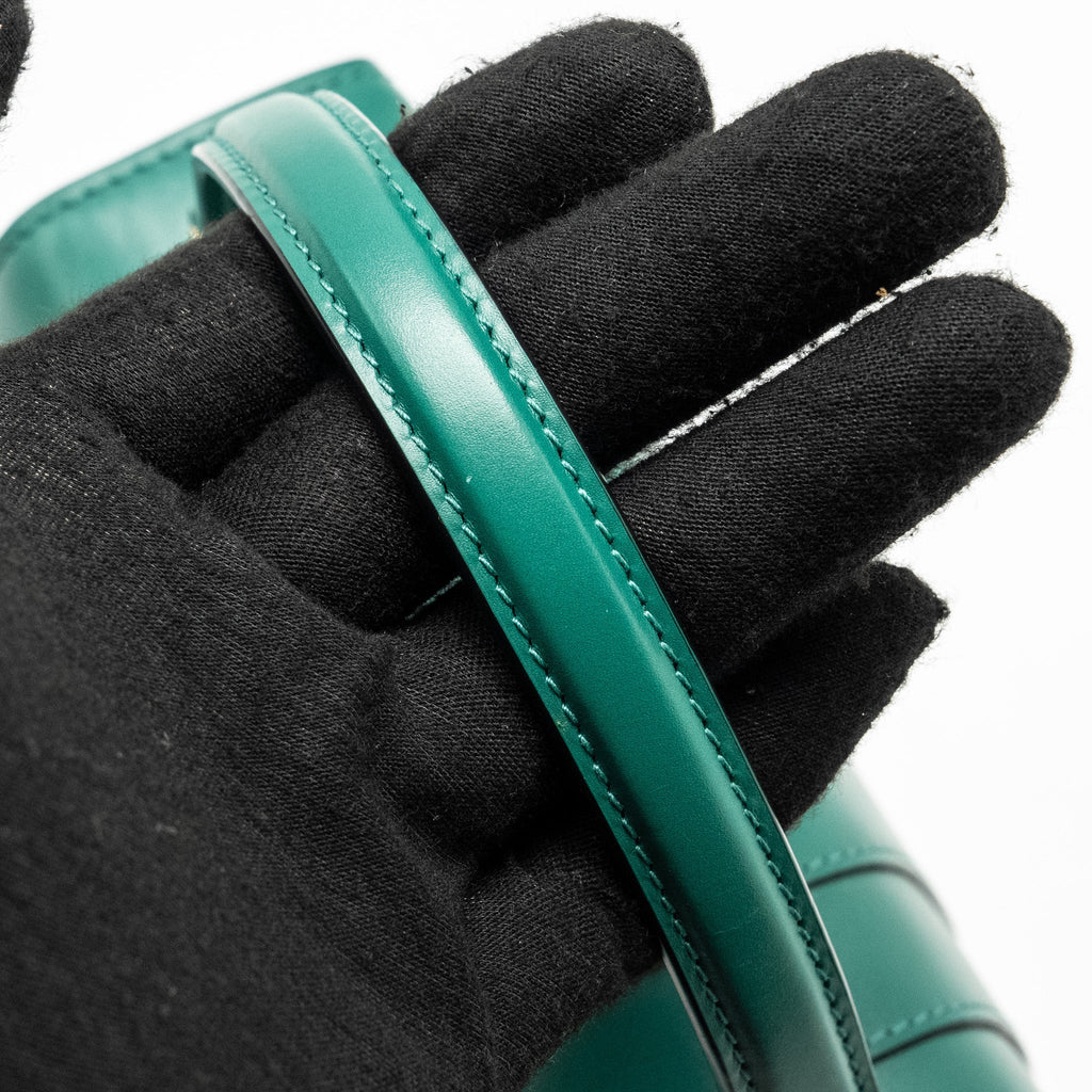 bvlgari-serpenti-forever-top-handle-calfskin-green-ghw