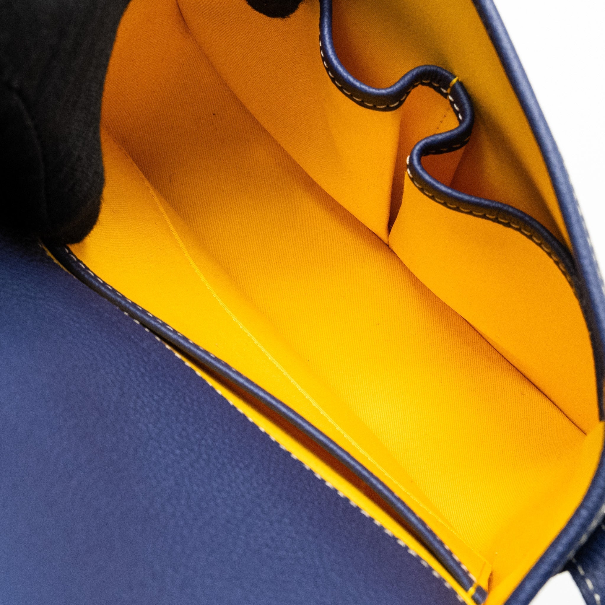 goyard-belvedere-pm-messenger-bag-goyardine-canvas-navy-shw