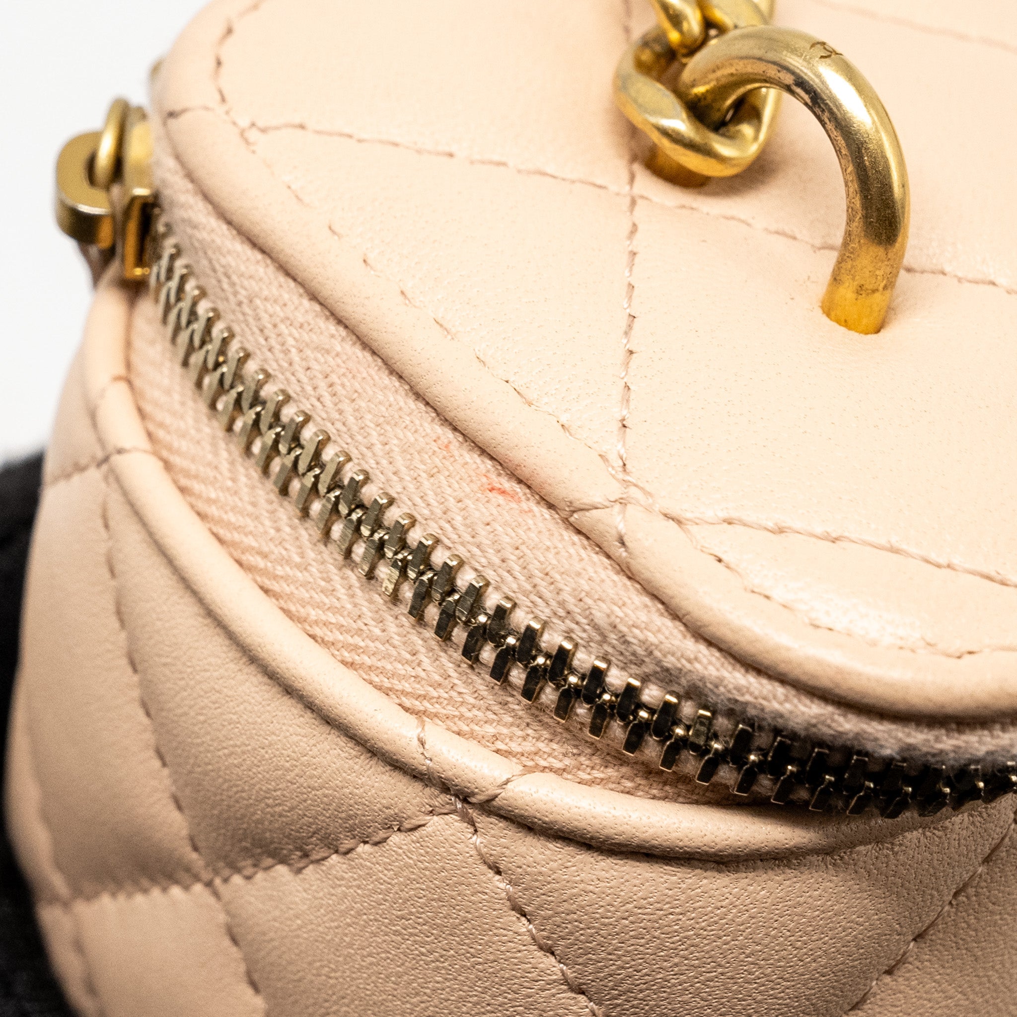 chanel-mini-vanity-case-with-camellia-adjustable-chain-lambskin-beige-ghw-microchip