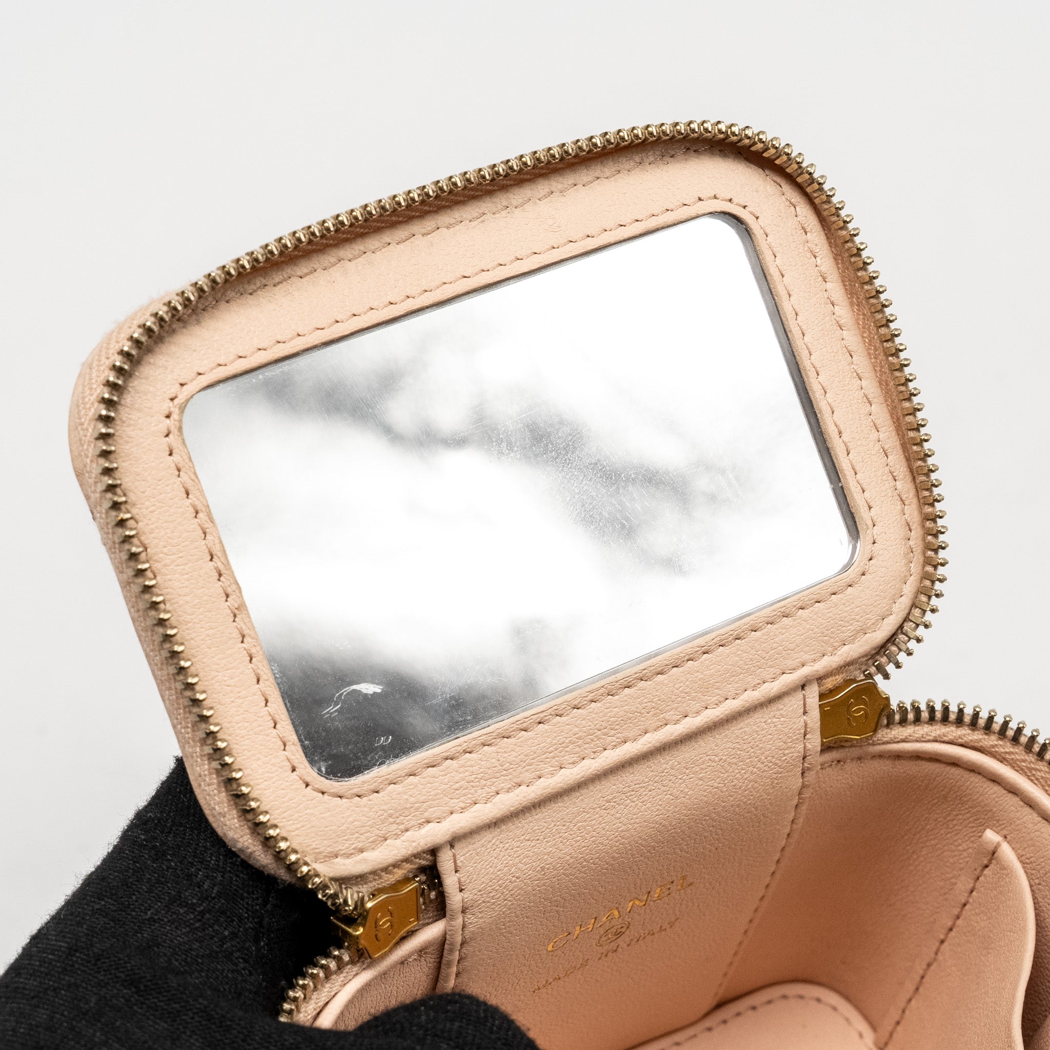chanel-mini-vanity-case-with-camellia-adjustable-chain-lambskin-beige-ghw-microchip