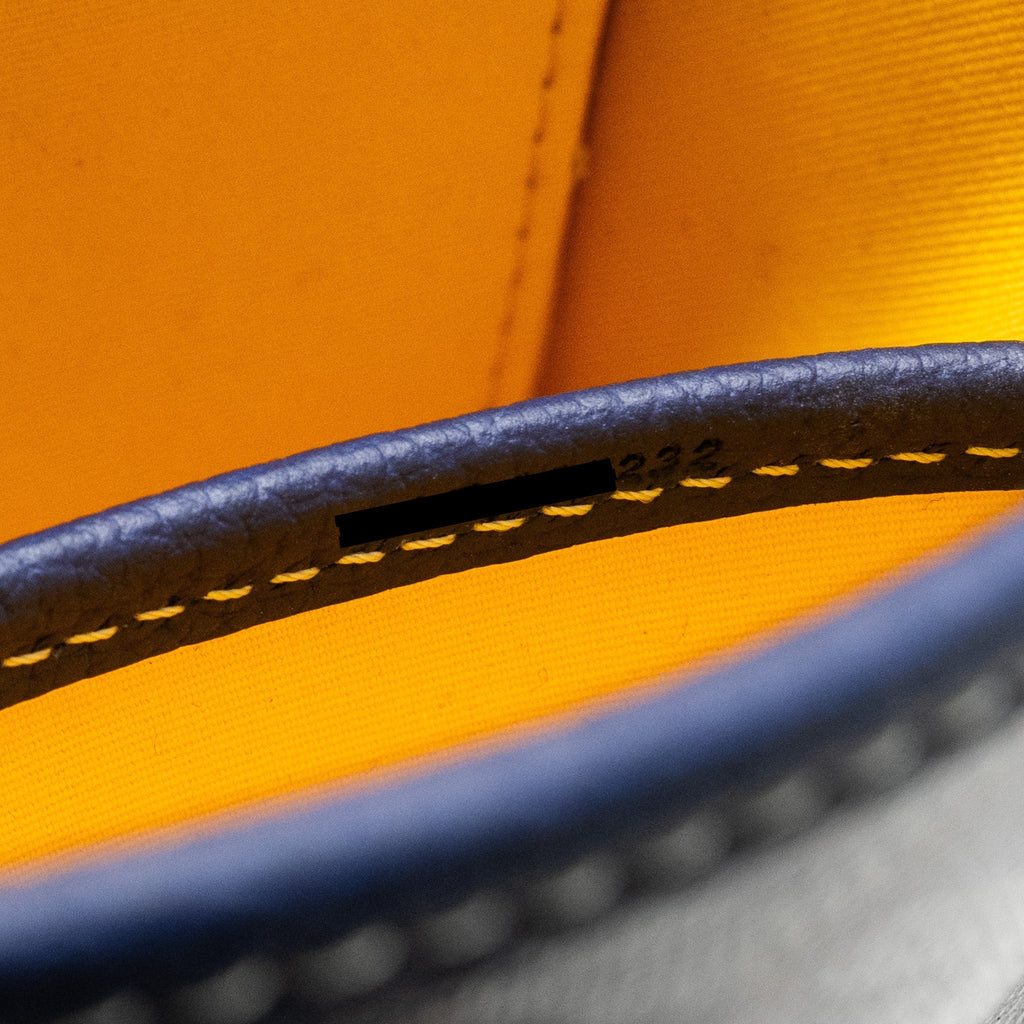 goyard-belvedere-pm-messenger-bag-goyardine-canvas-navy-shw