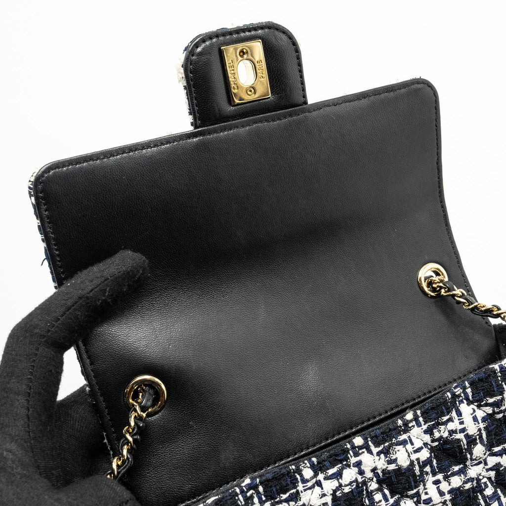 chanel-mini-flap-bag-with-detailed-chain-tweed-black-white-lghw-microchip