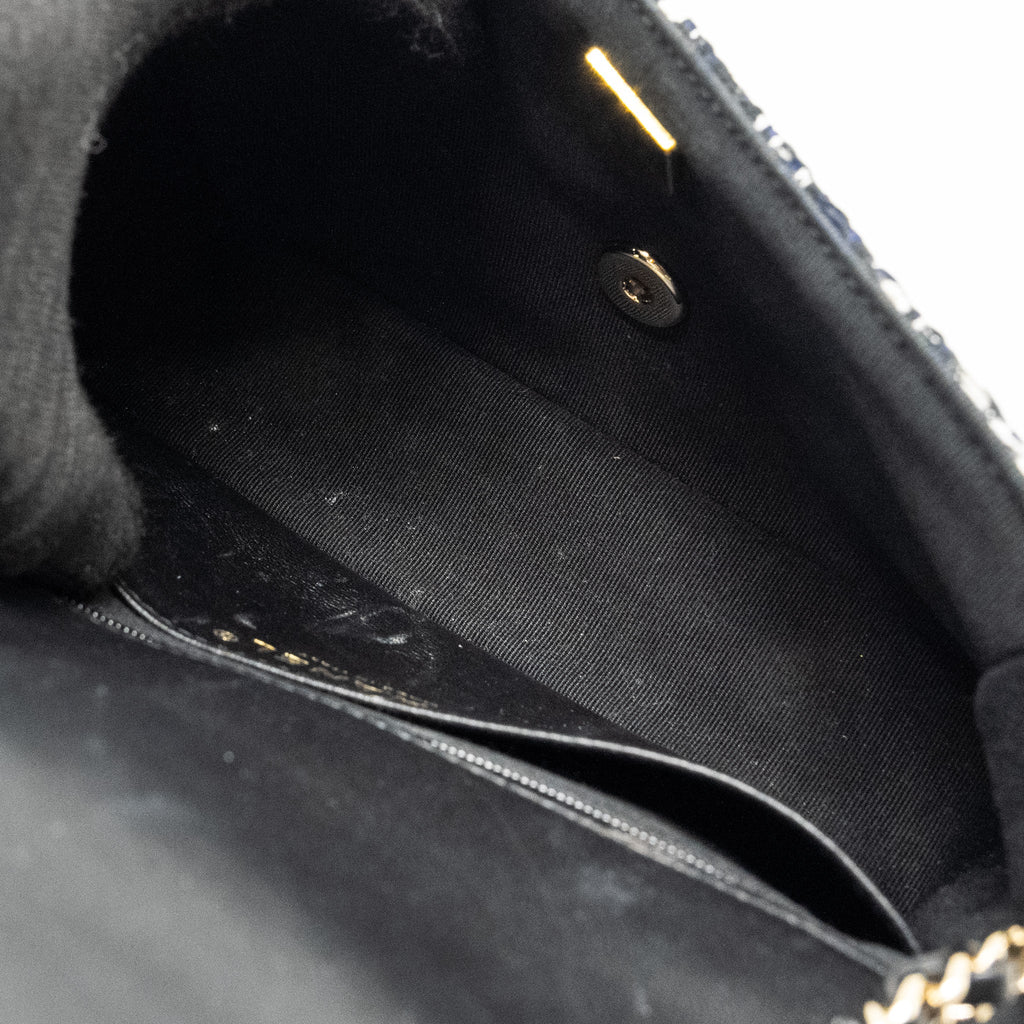chanel-mini-flap-bag-with-detailed-chain-tweed-black-white-lghw-microchip