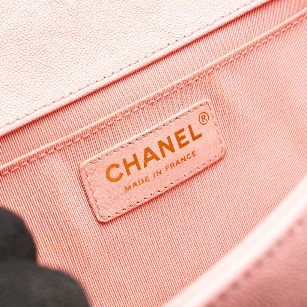 chanel-medium-boy-bag-caviar-pink-lghw-1