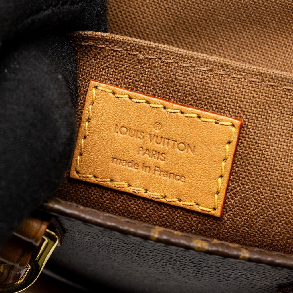 louis-vuitton-petit-sac-plat-monogram-canvas-ghw-15