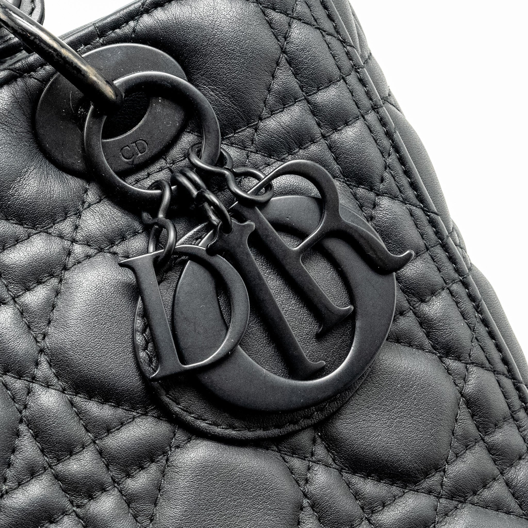 dior-medium-lady-dior-ultramatte-cannage-calfskin-so-black