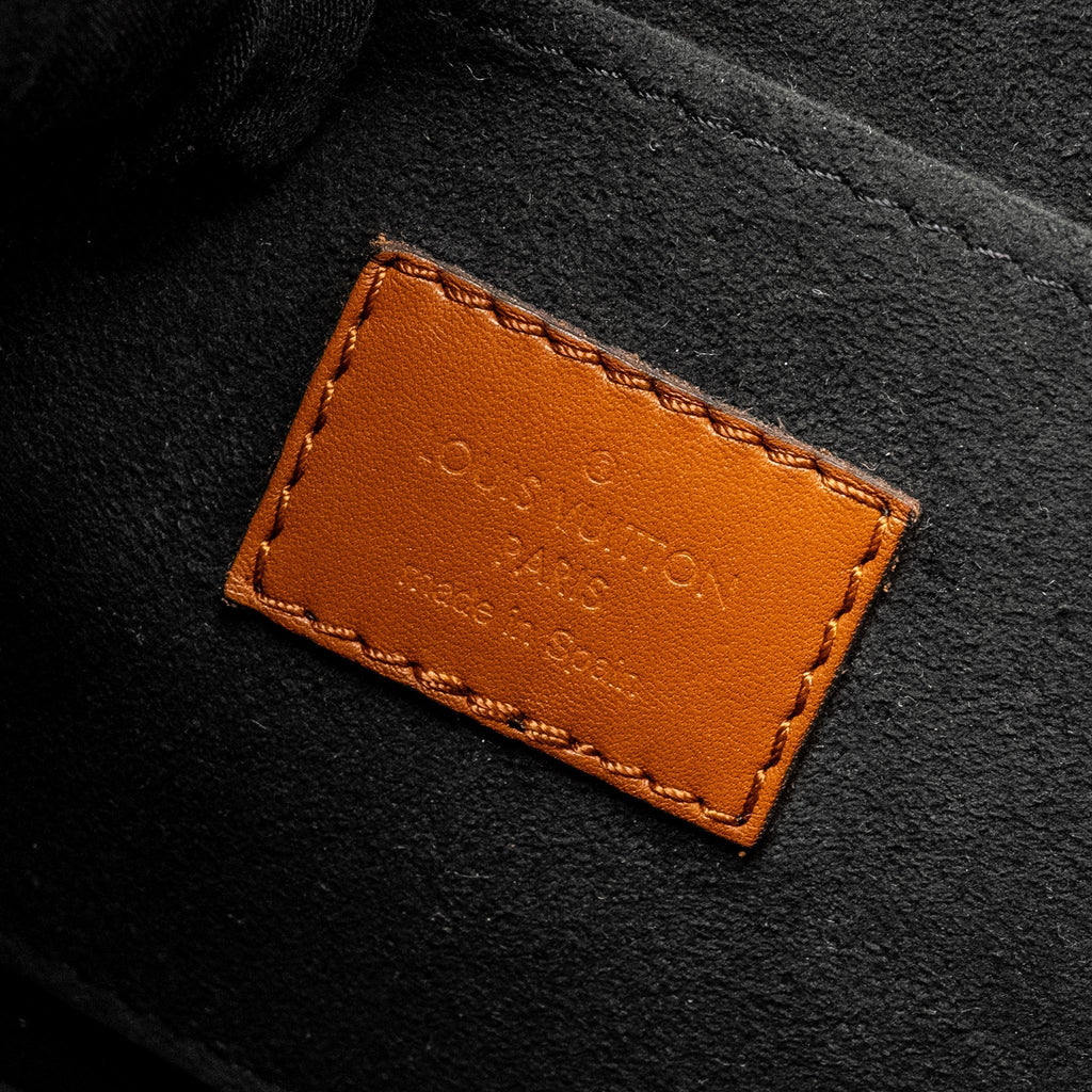 louis-vuitton-dauphine-mm-monogram-canvas-ghw-3