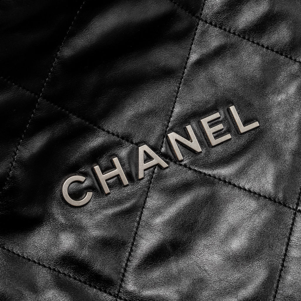 chanel-medium-22-shiny-calfskin-black-shw-microchip-1