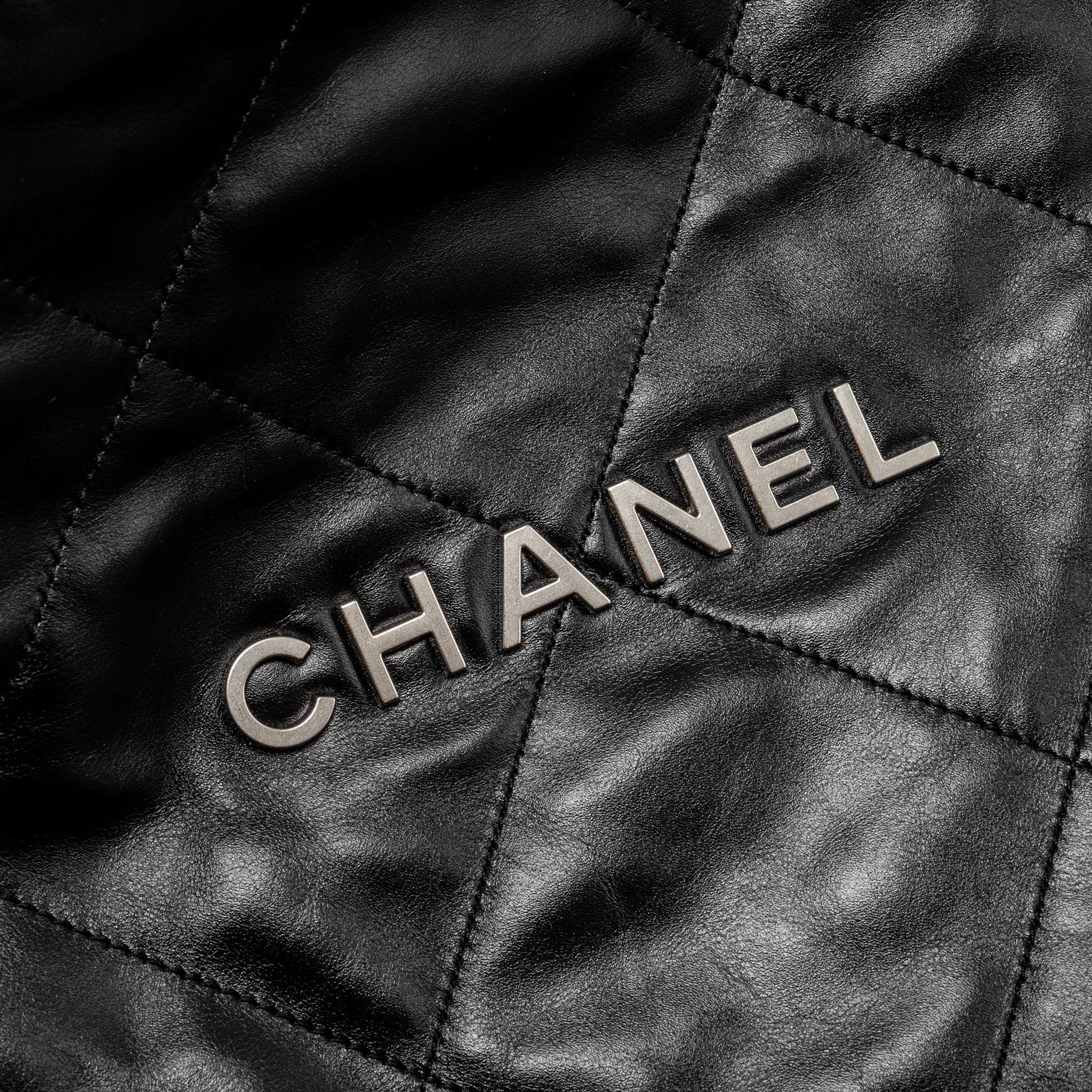 chanel-medium-22-shiny-calfskin-black-shw-microchip-1