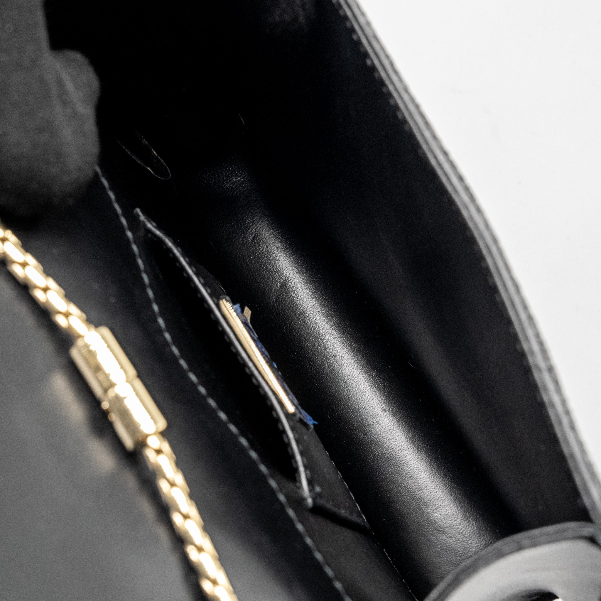 bvlgari-serpenti-forever-bag-galuchar-leather-black-grey-lghw