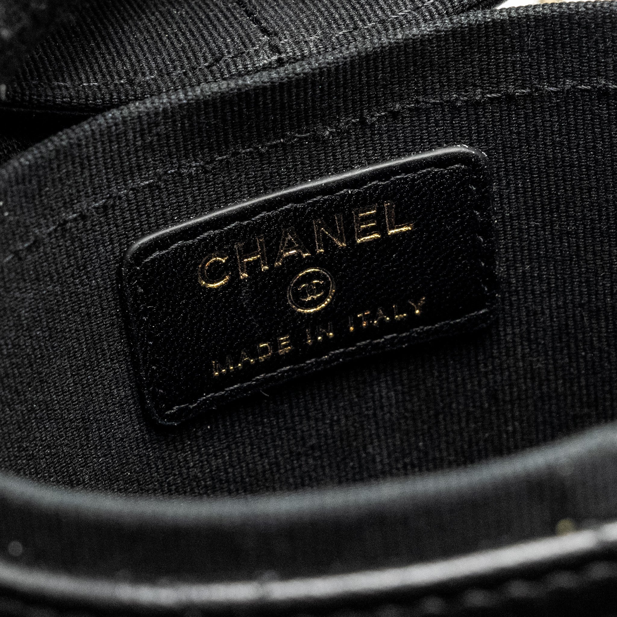 chanel-cc-round-vanity-case-with-chain-lambskin-black-lghw