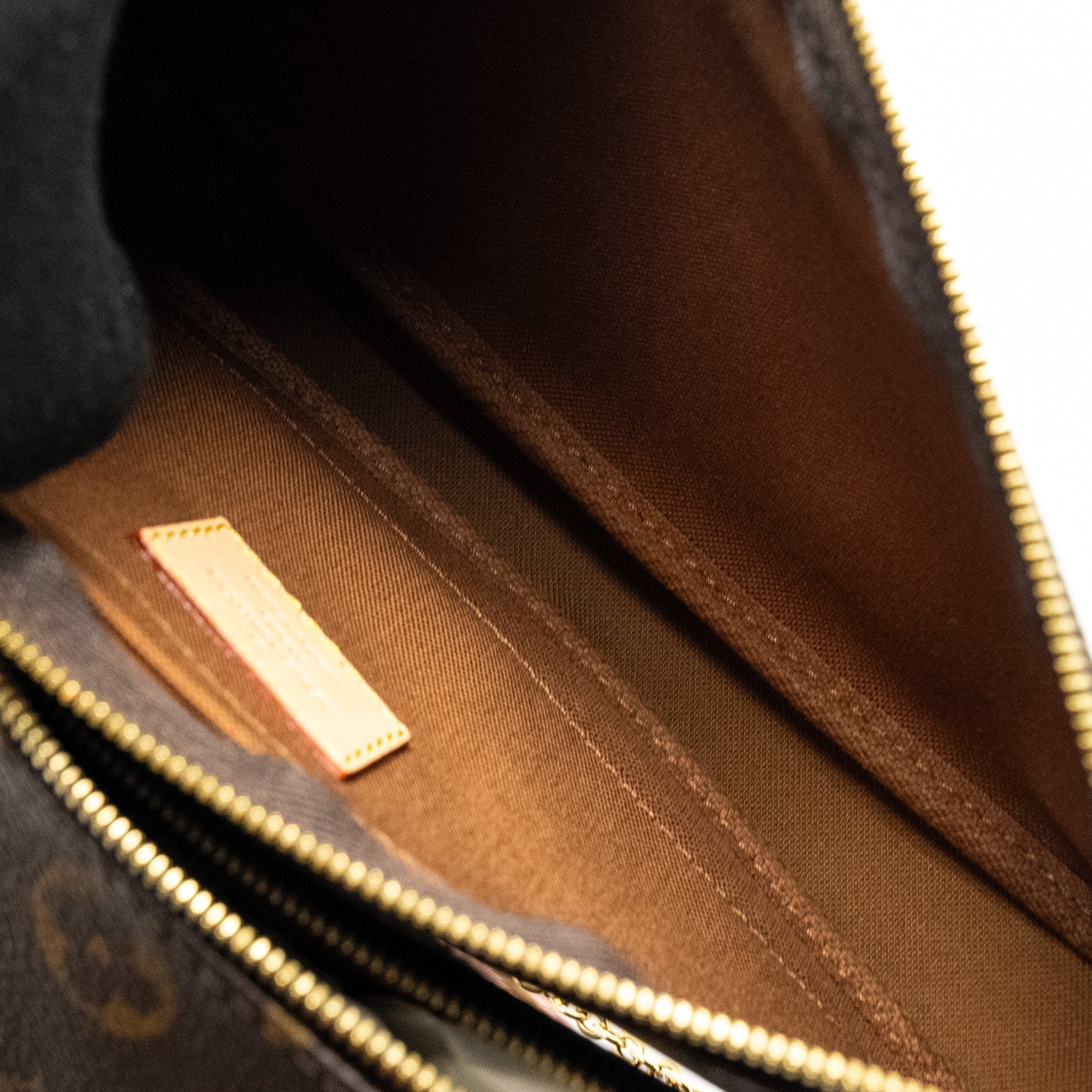 louis-vuitton-multi-pochette-accessories-monogram-canvas-ghw
