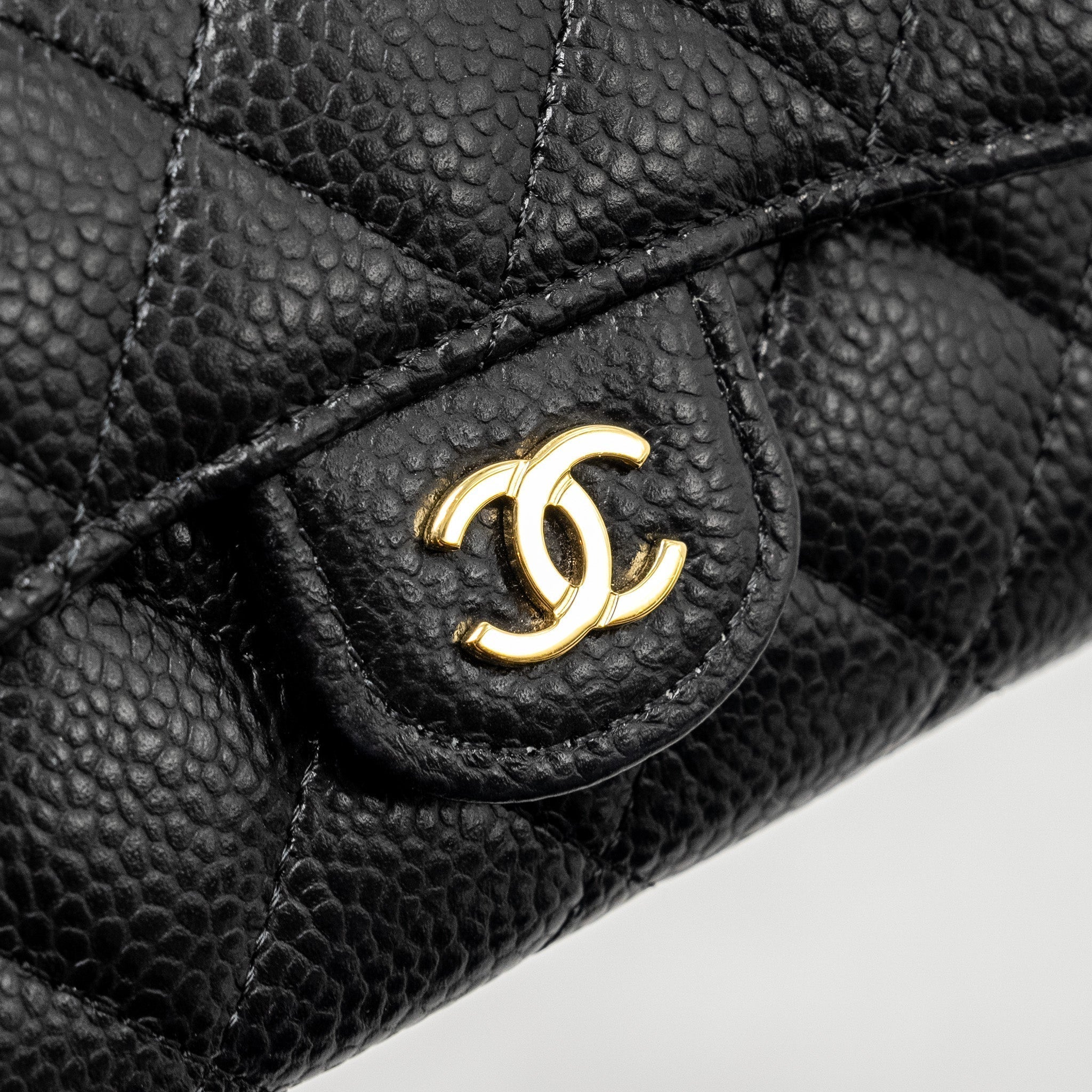 chanel-classic-flap-card-holder-caviar-black-ghw-3