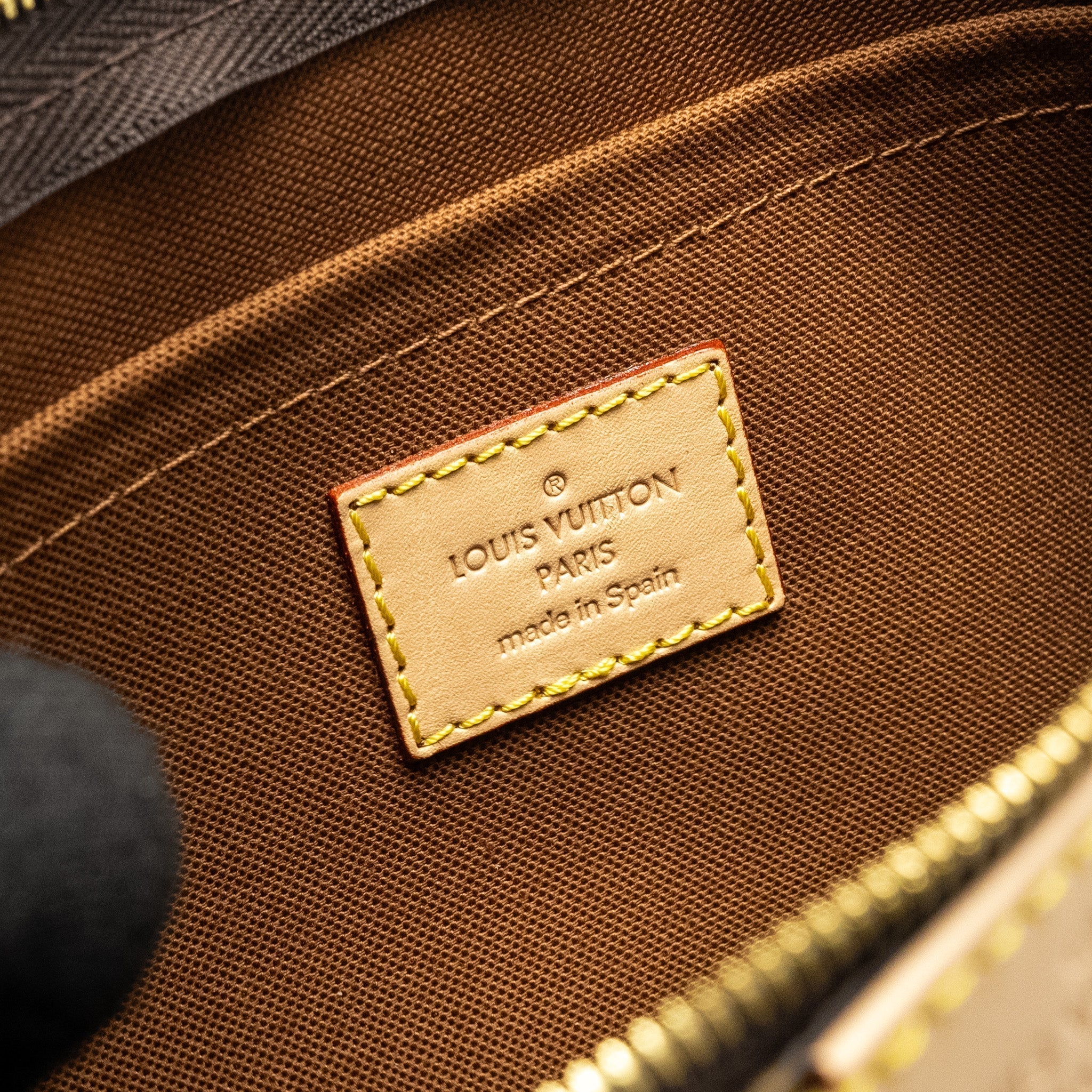 louis-vuitton-multi-pochette-accessories-monogram-canvas-ghw