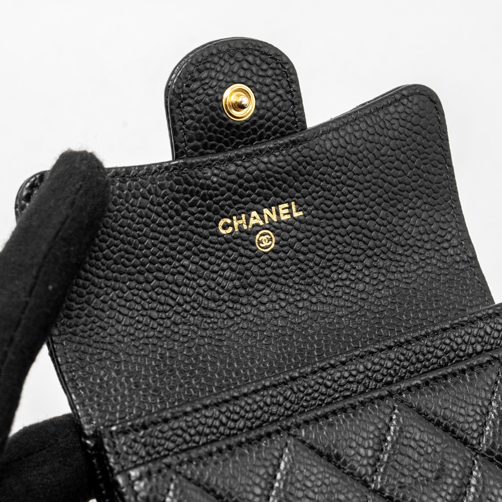 chanel-classic-flap-card-holder-caviar-black-ghw-3