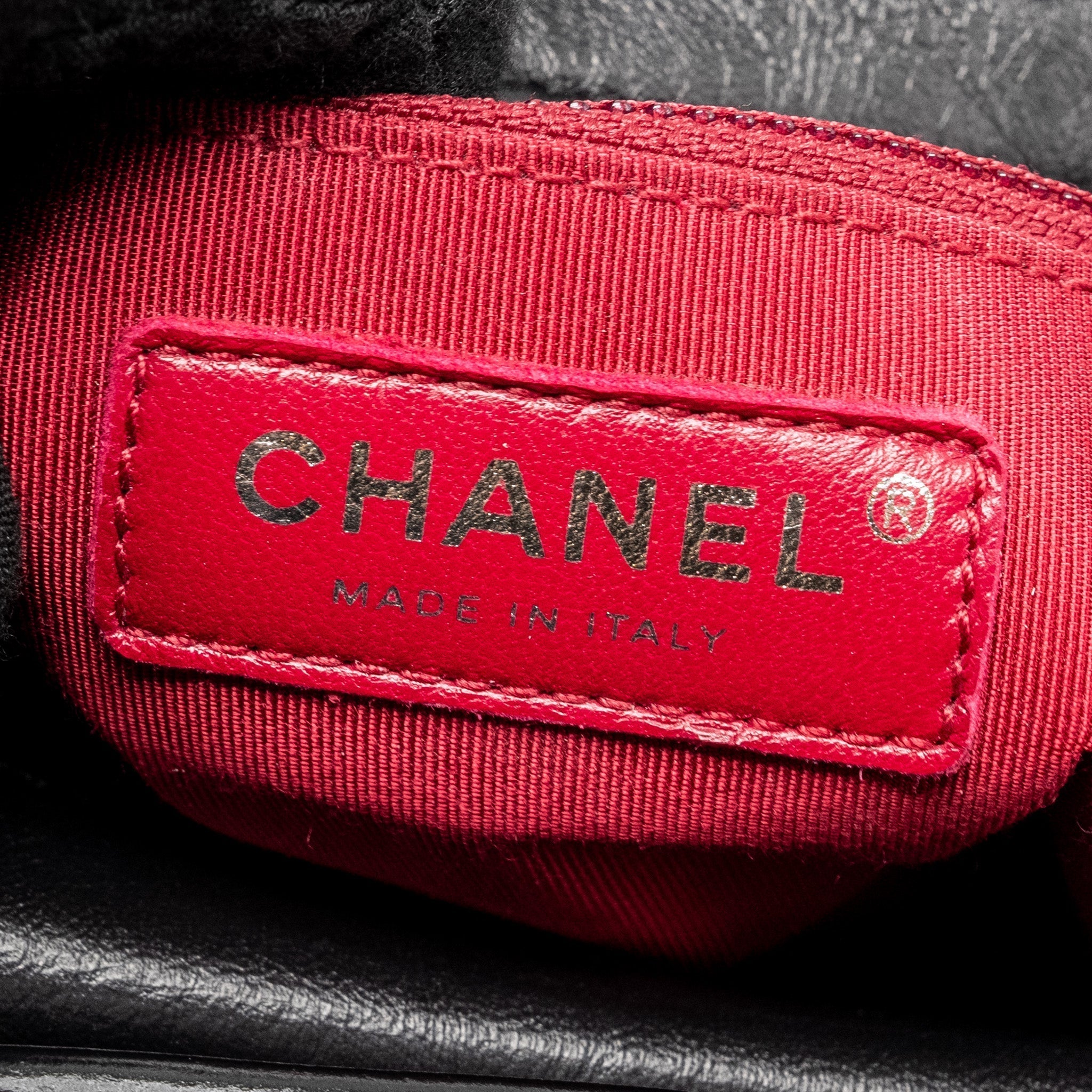 chanel-small-gabrielle-hobo-bag-chevron-aged-calfskin-black-multicolour-hardware-copy-1
