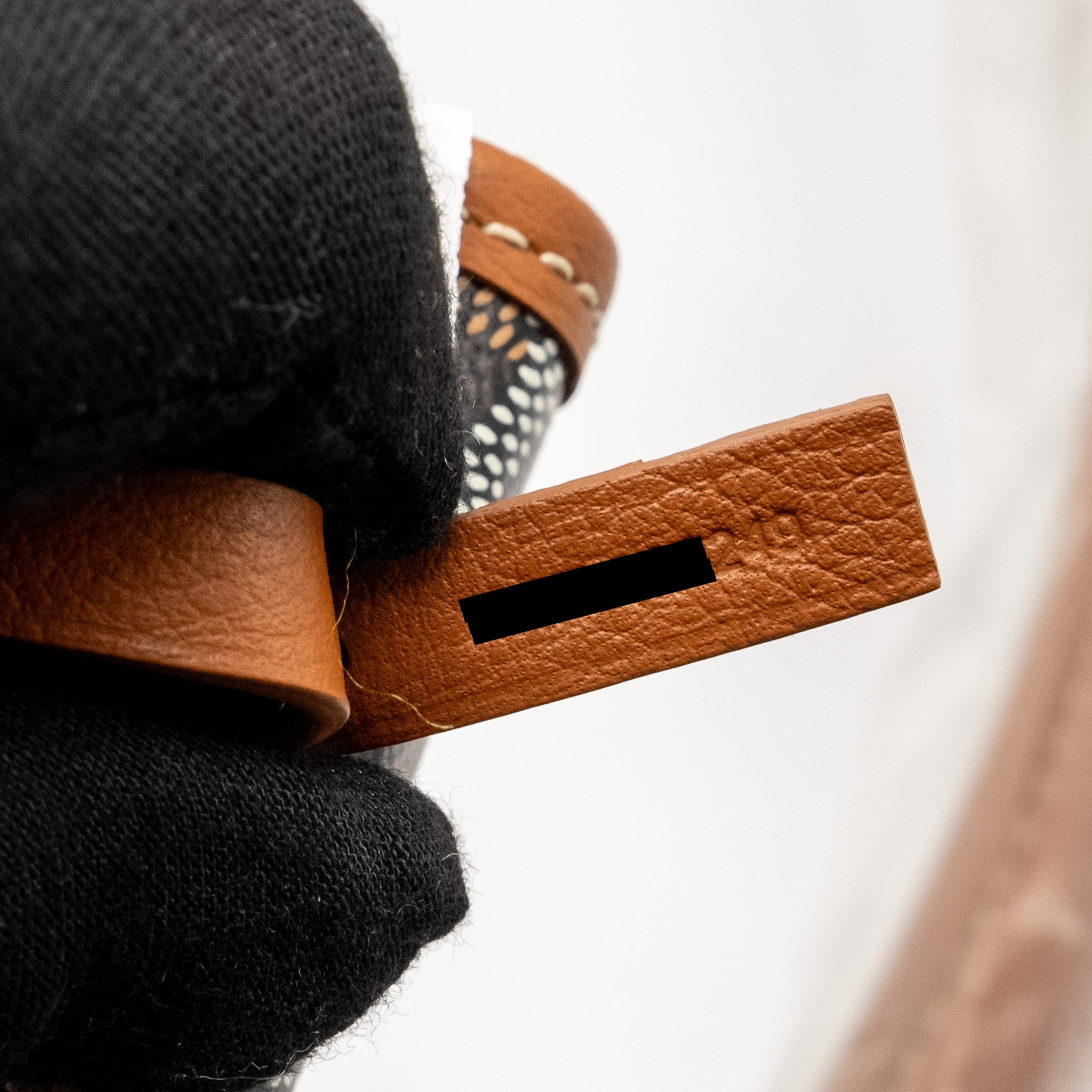 goyard-boheme-hobo-bag-goyardine-canvas-calfskin-brown-shw