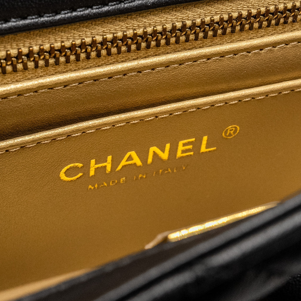 chanel-pearl-crush-mini-rectangular-flap-bag-lambskin-black-ghw-microchip-3