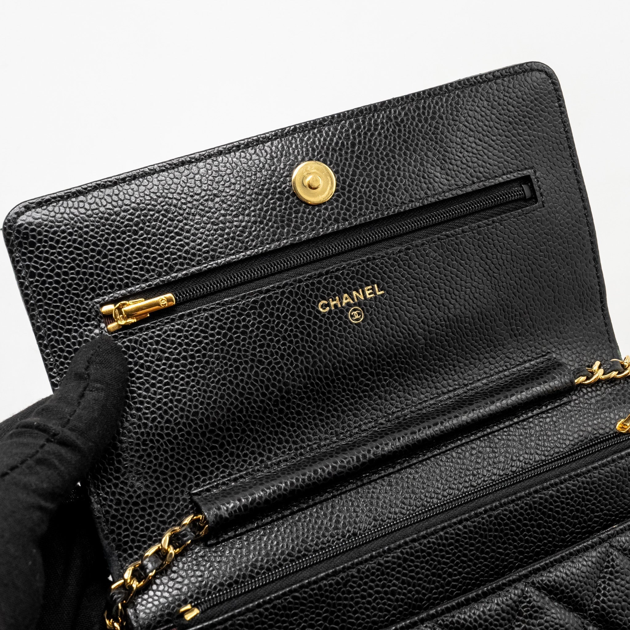 chanel-classic-wallet-on-chain-caviar-black-ghw-18
