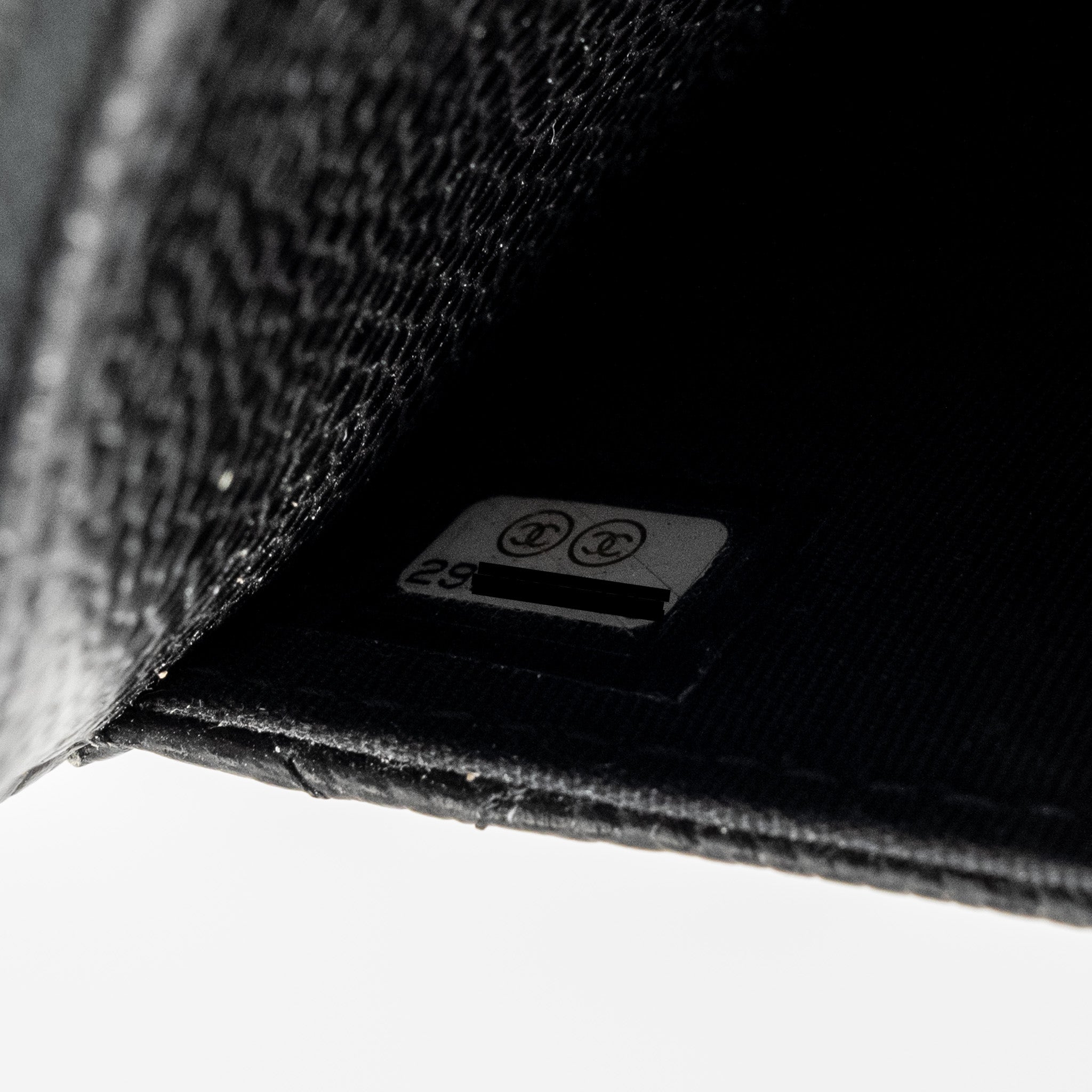 chanel-classic-wallet-on-chain-caviar-black-ghw-18