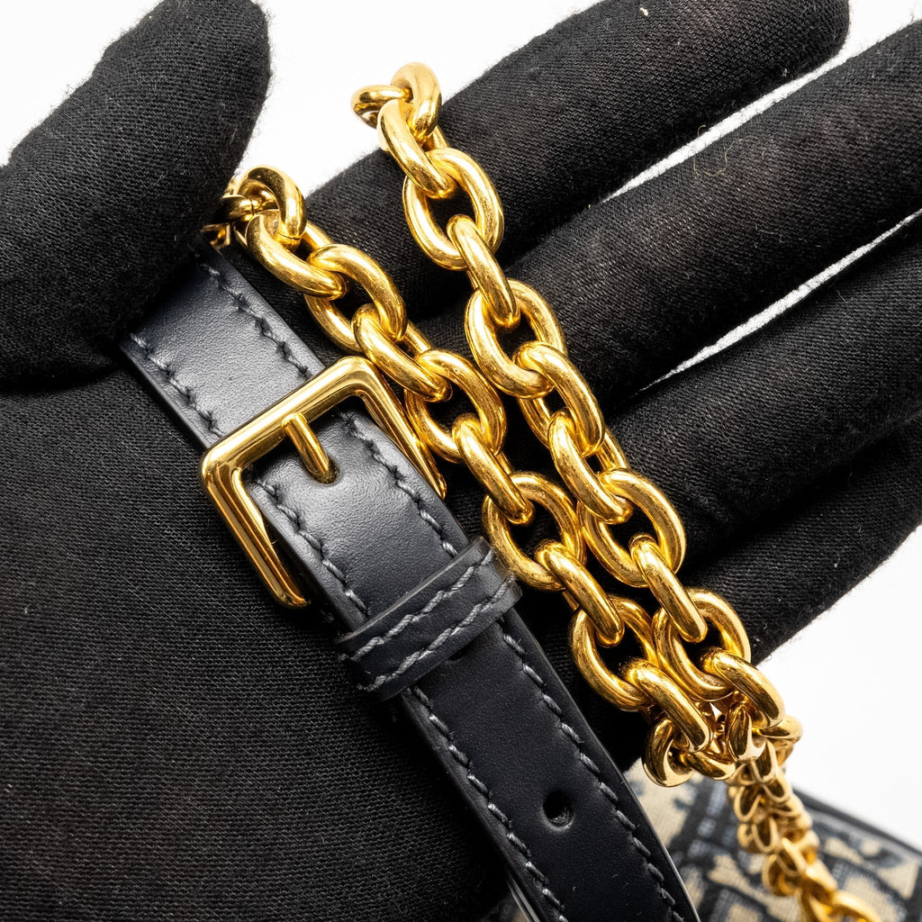 dior-30-montaigne-east-west-bag-with-chain-oblique-jacquard-blue-ghw-1