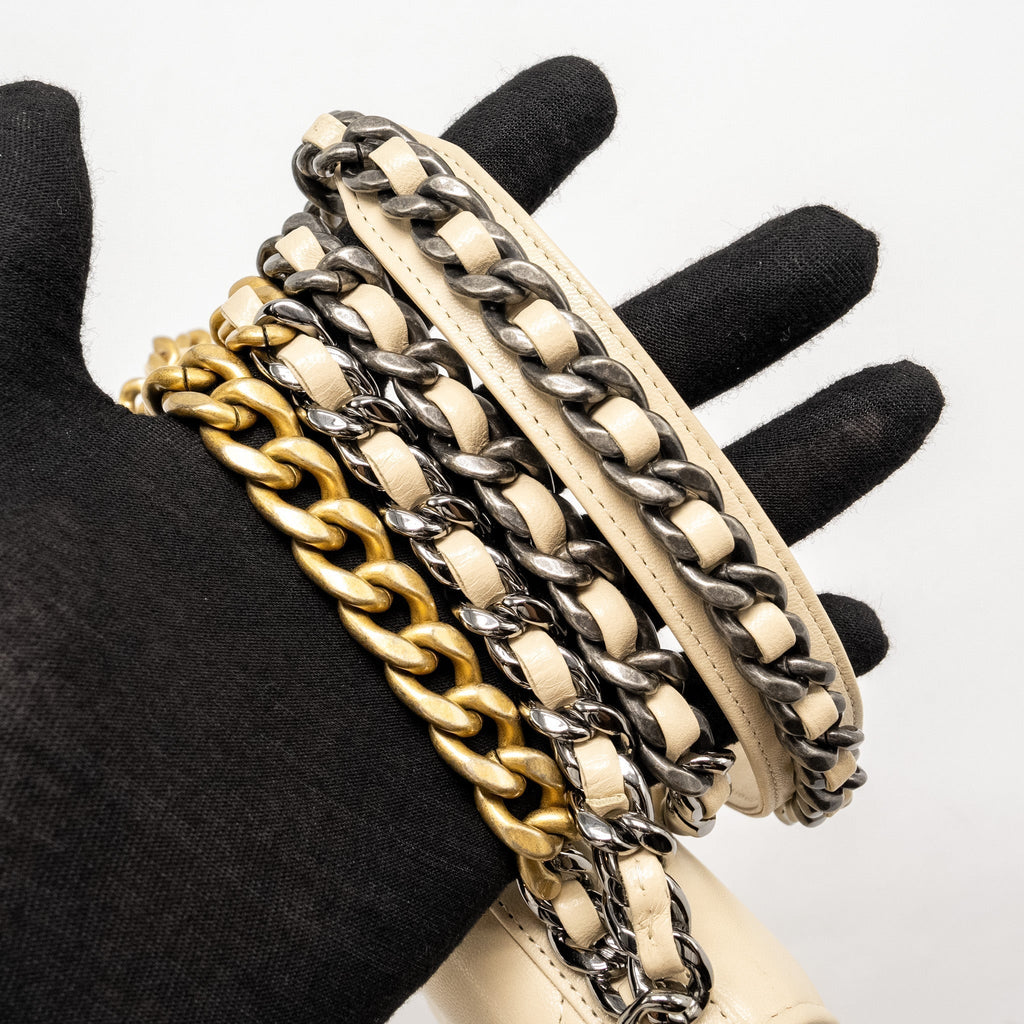 chanel-19-wallet-on-chain-lambskin-light-beige-multicolour-hardware