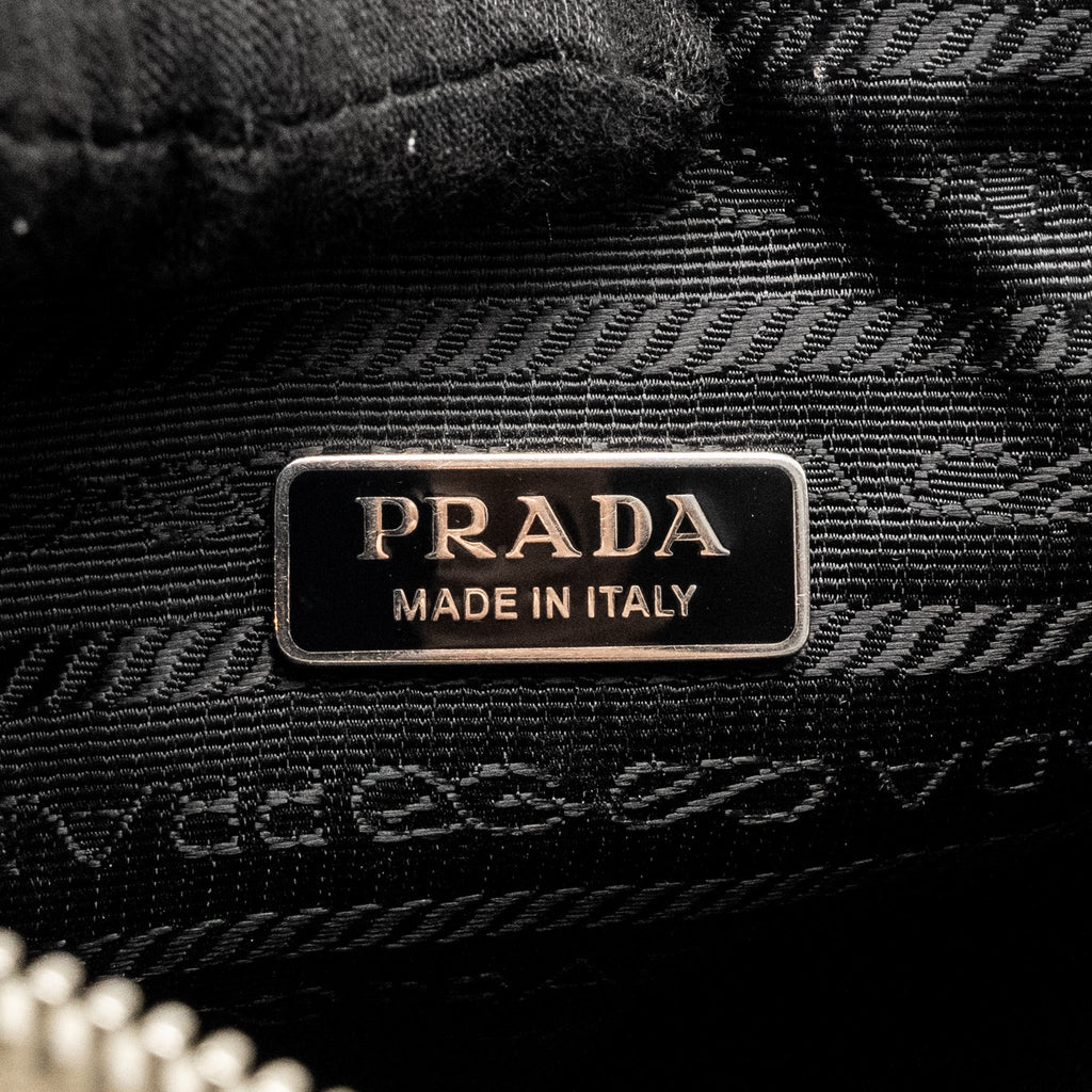 prada-triangle-shoulder-bag-leather-white-shw