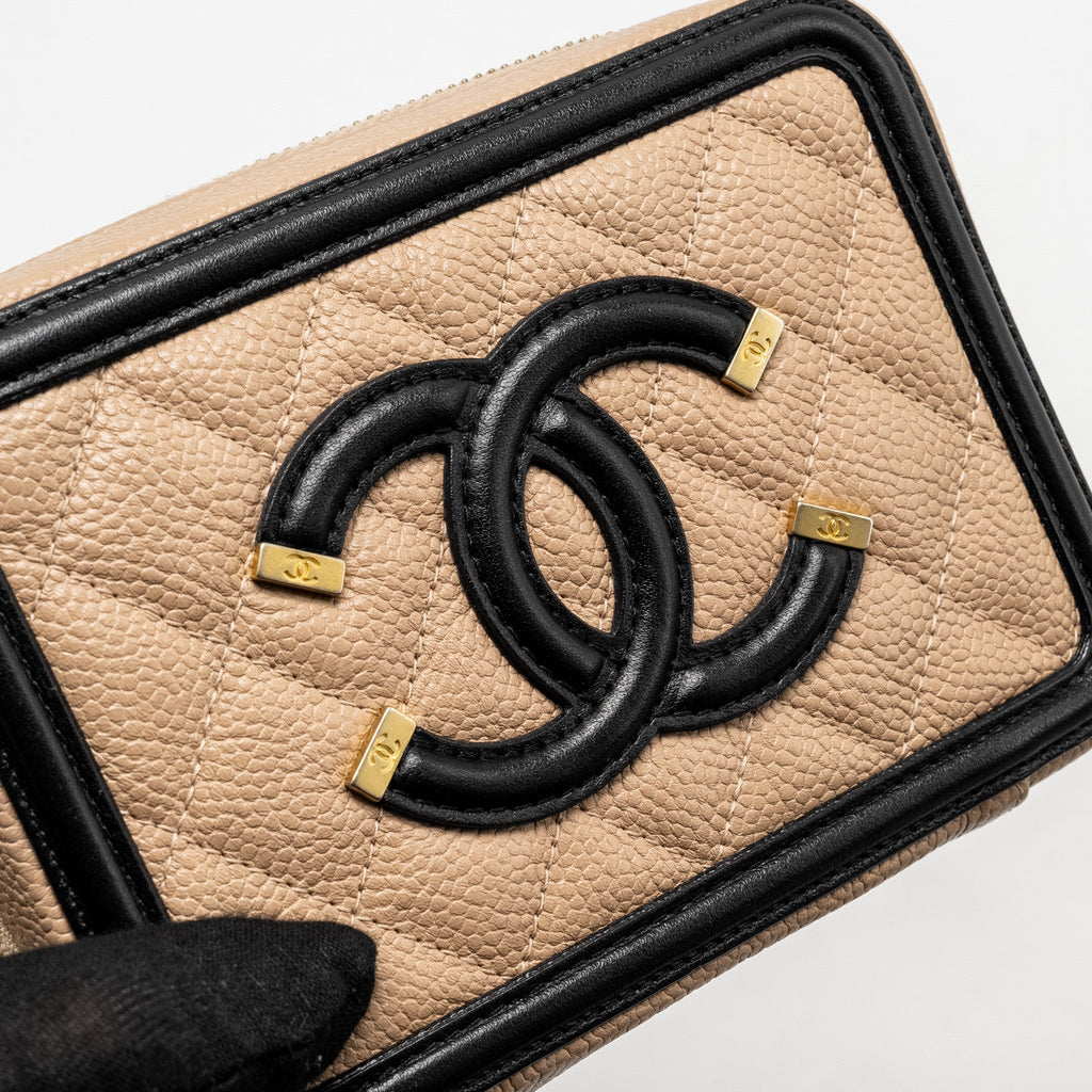 chanel-mini-filigree-vanity-clutch-caviar-beige-black-ghw