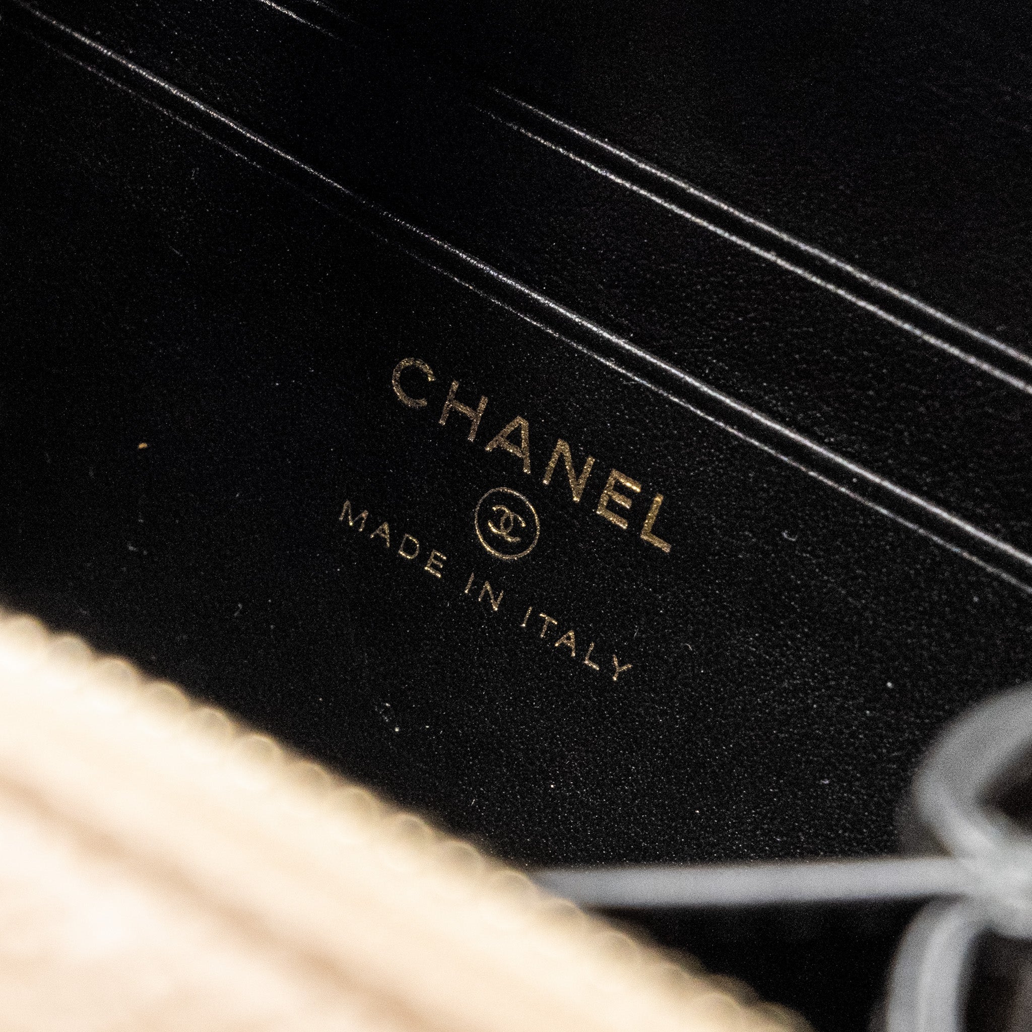 chanel-mini-filigree-vanity-clutch-caviar-beige-black-ghw