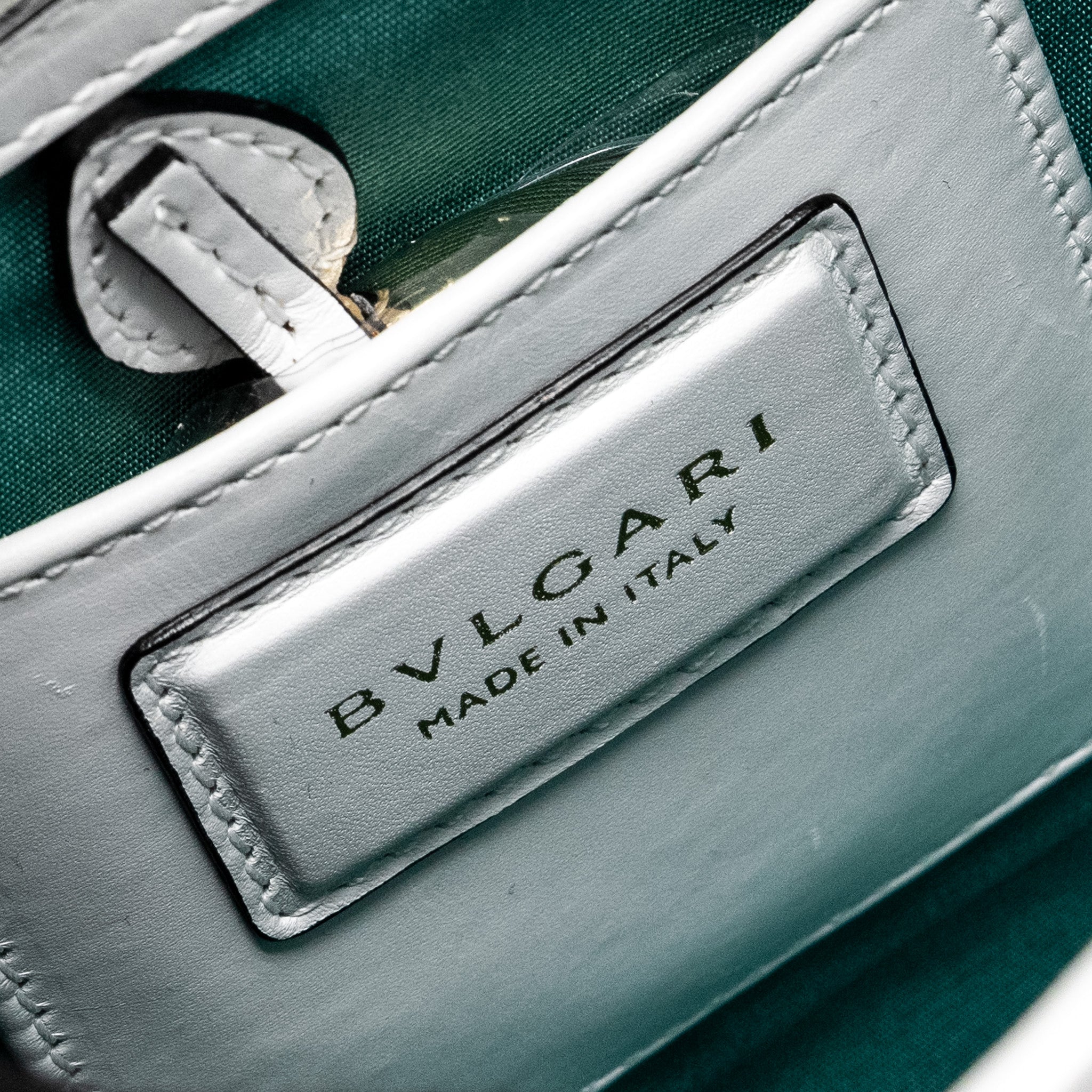 bvlgari-serpenti-forever-chain-bag-calfskin-white-lghw