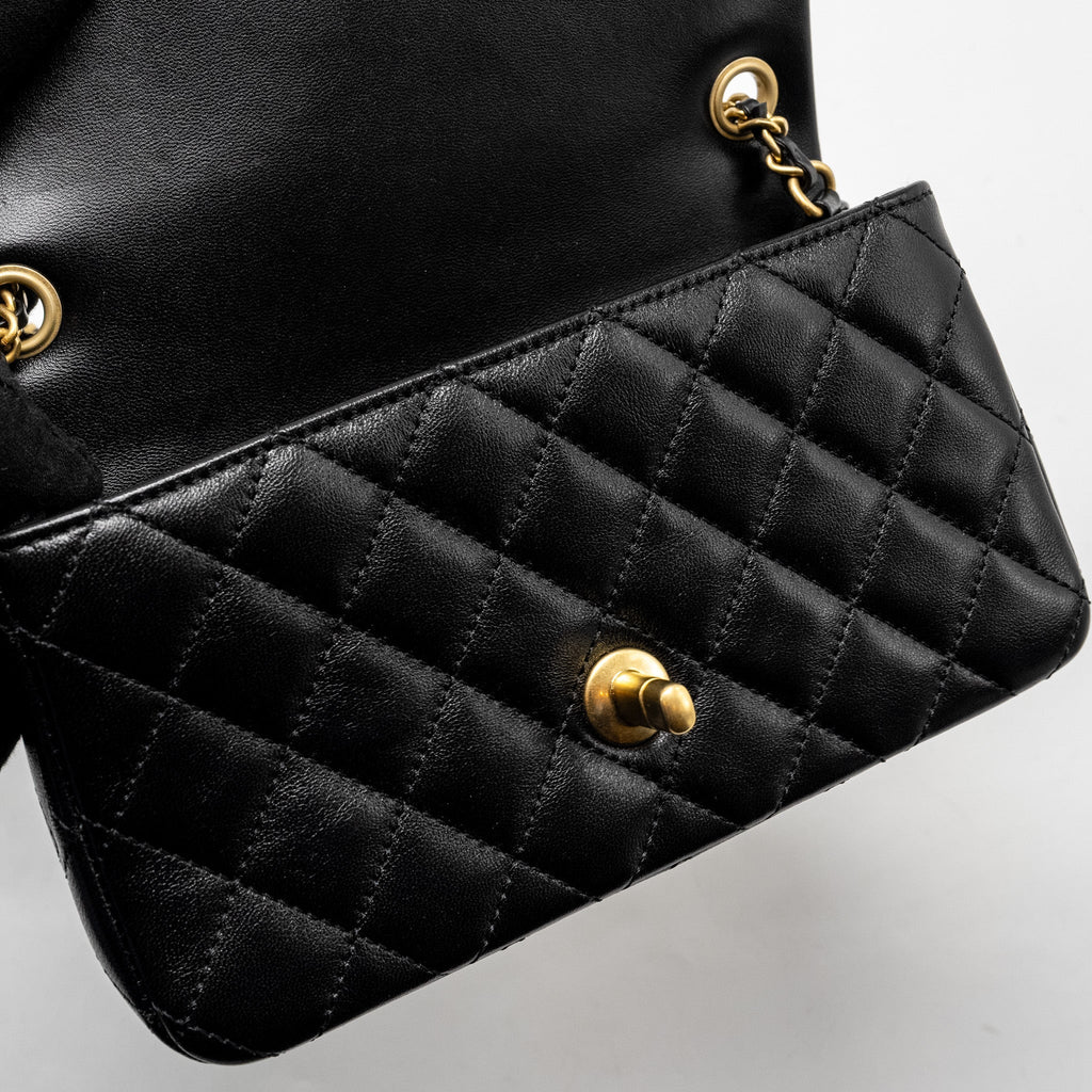 chanel-24k-pearl-crush-mini-rectangular-flap-bag-shiny-lambskin-black-ghw-microchip-copy-1