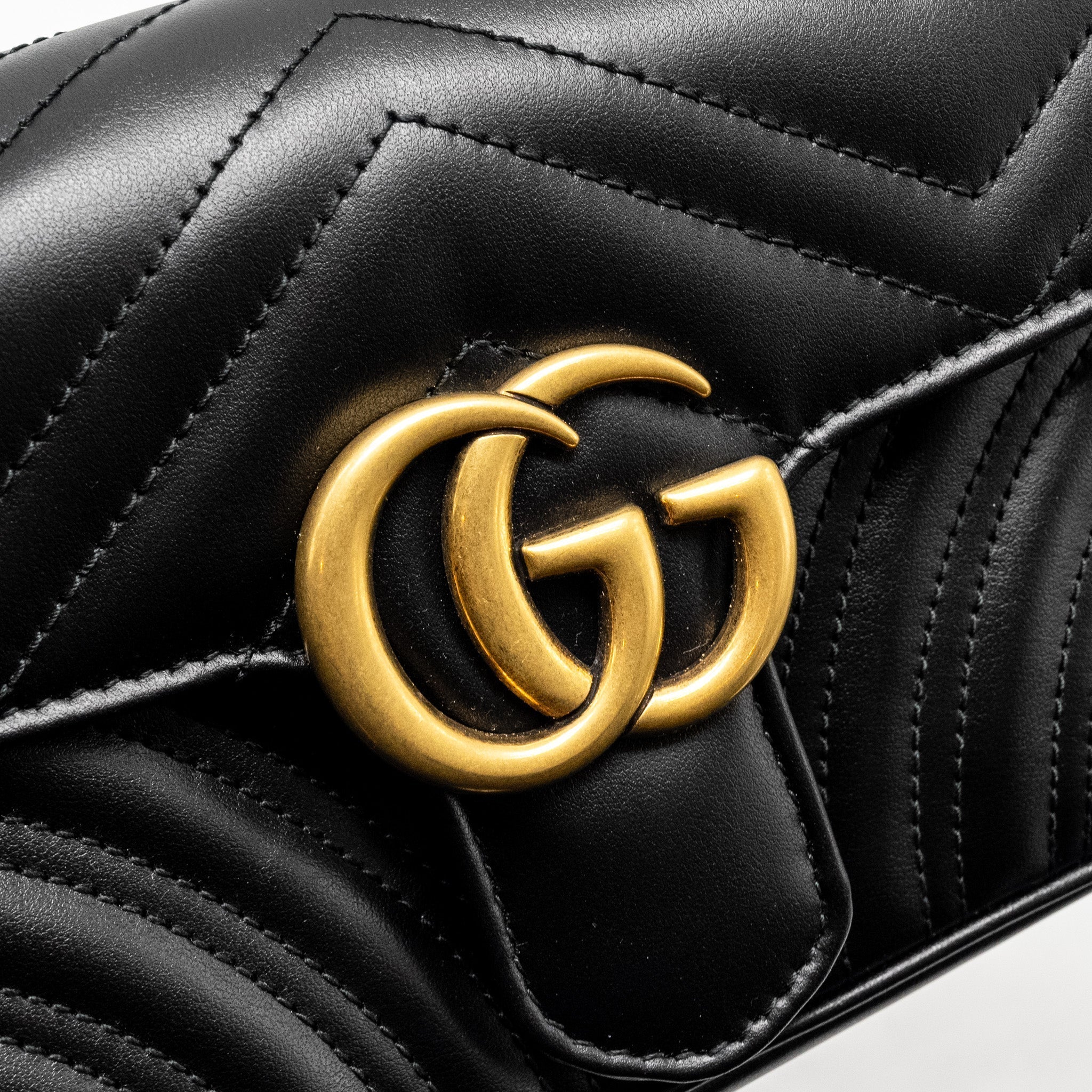 gucci-mini-gg-marmont-shoulder-bag-calfskin-black-ghw