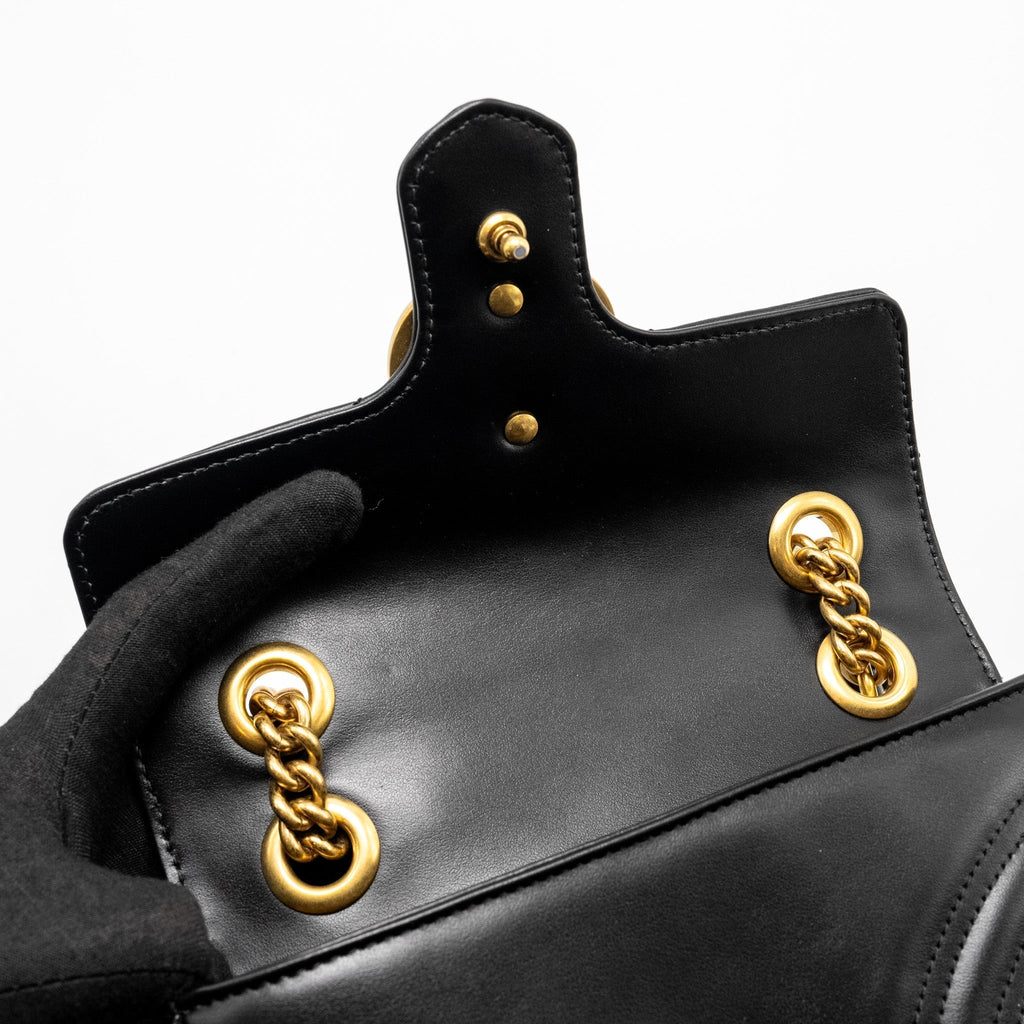 gucci-mini-gg-marmont-shoulder-bag-calfskin-black-ghw
