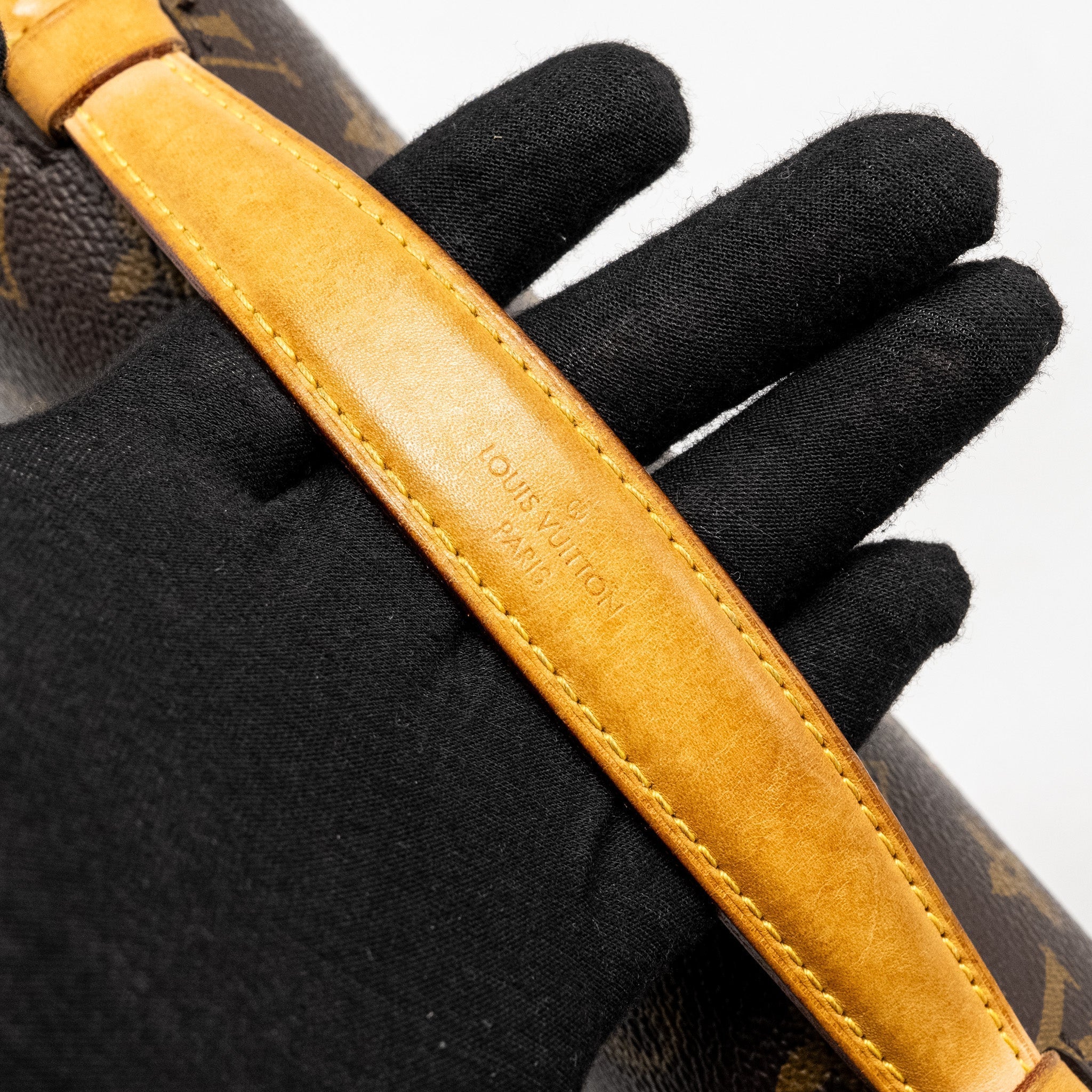 louis-vuitton-pochette-metis-monogram-canvas-ghw-30