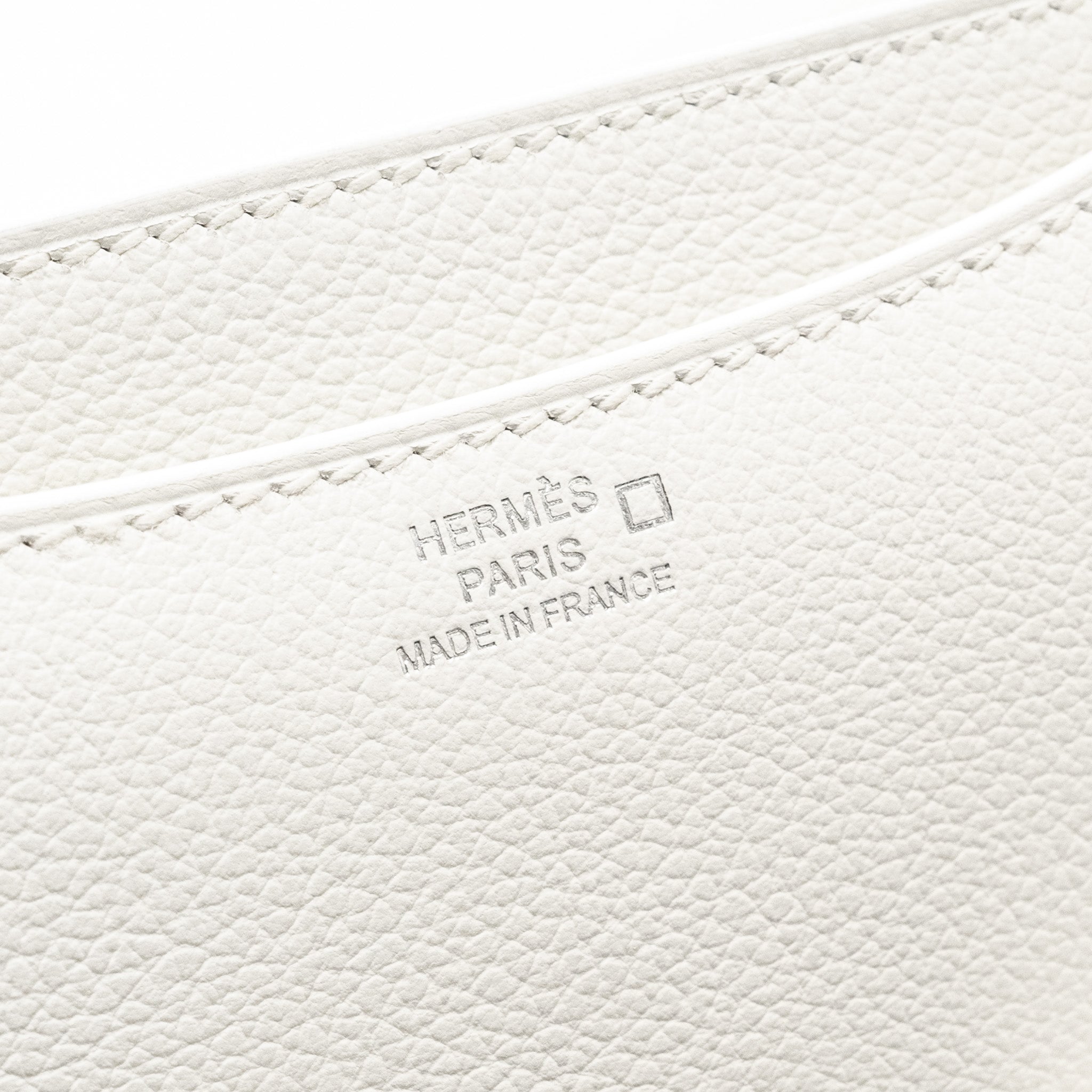 hermes-mini-constance-evercolor-alligator-mississippiensis-lisse-buckle-new-white-gris-ciment-shw-stamp-b-copy-1
