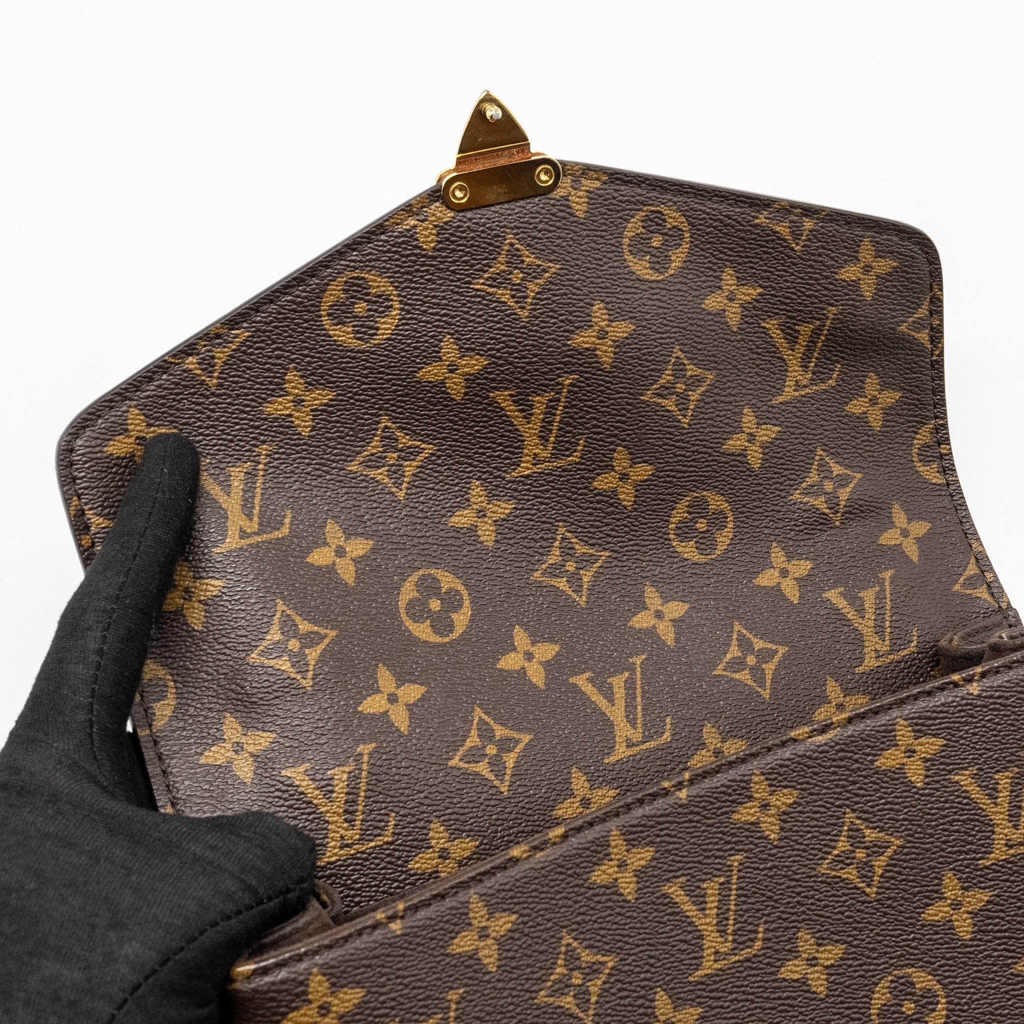 louis-vuitton-pochette-metis-monogram-canvas-ghw-30