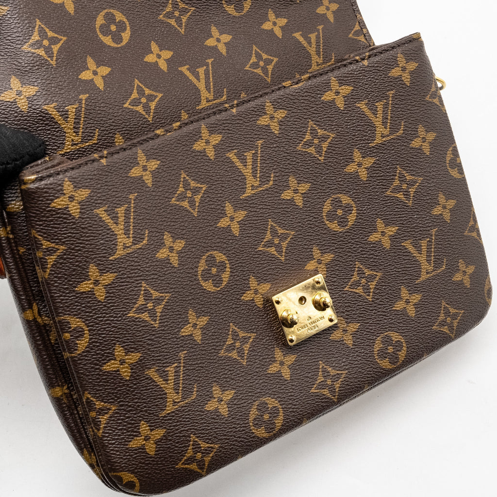 louis-vuitton-pochette-metis-monogram-canvas-ghw-30