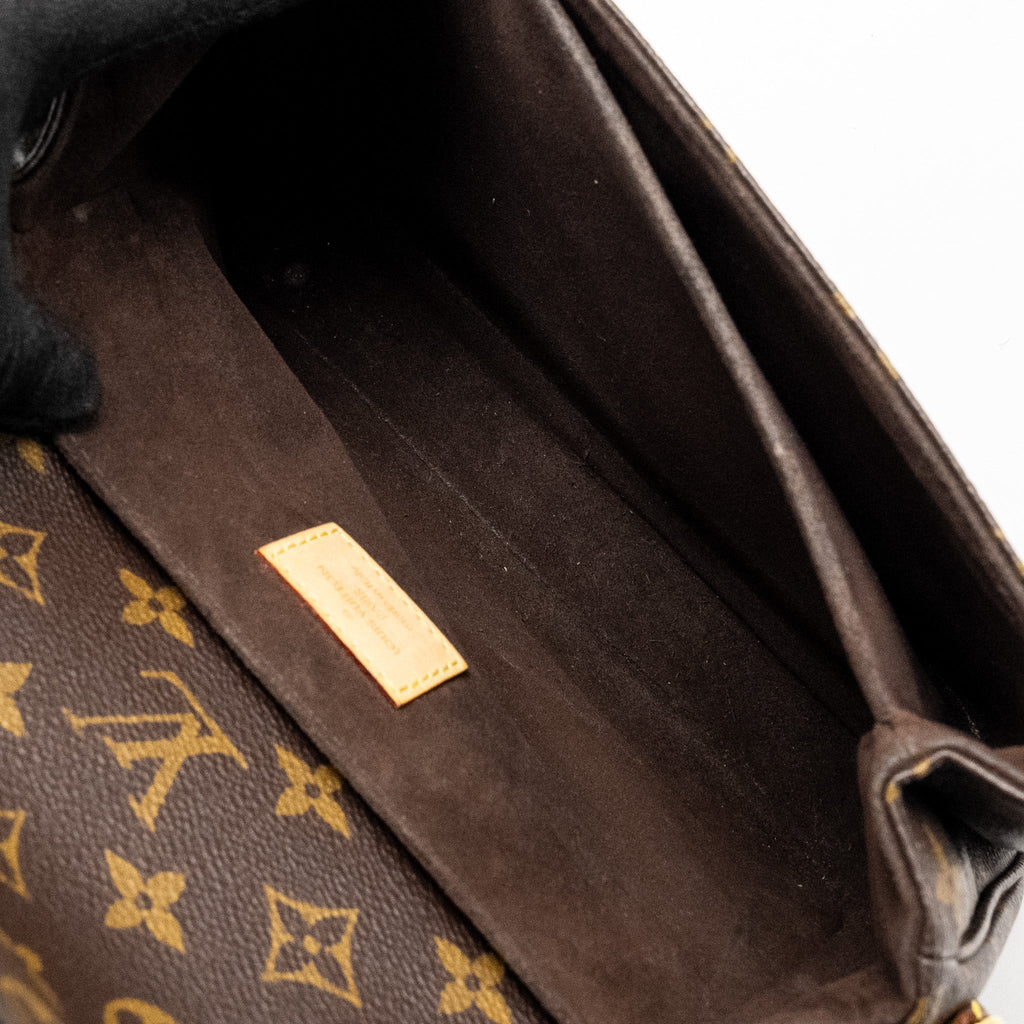 louis-vuitton-pochette-metis-monogram-canvas-ghw-30