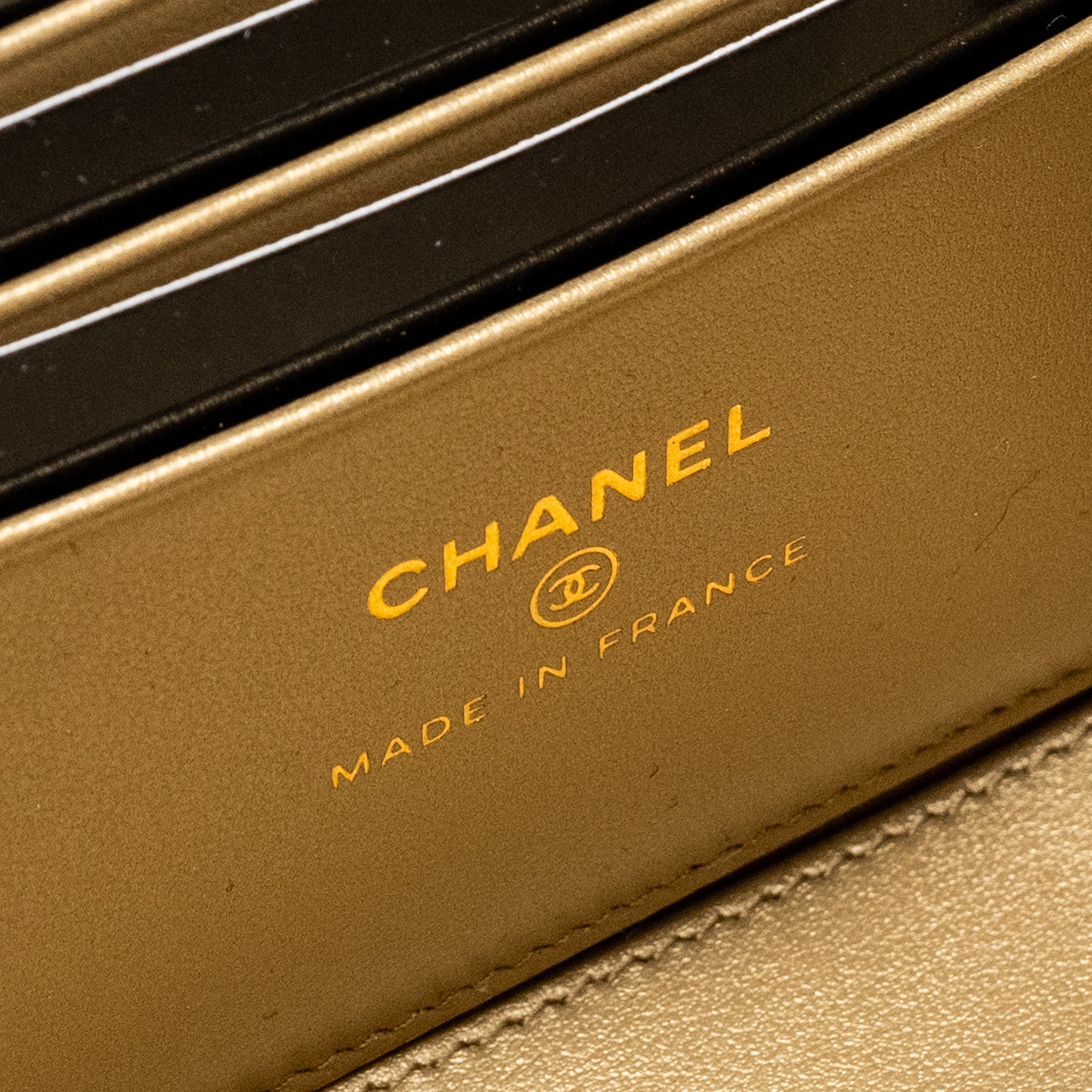 chanel-pearl-crush-long-vanity-case-lambskin-black-ghw-microchip-copy-1