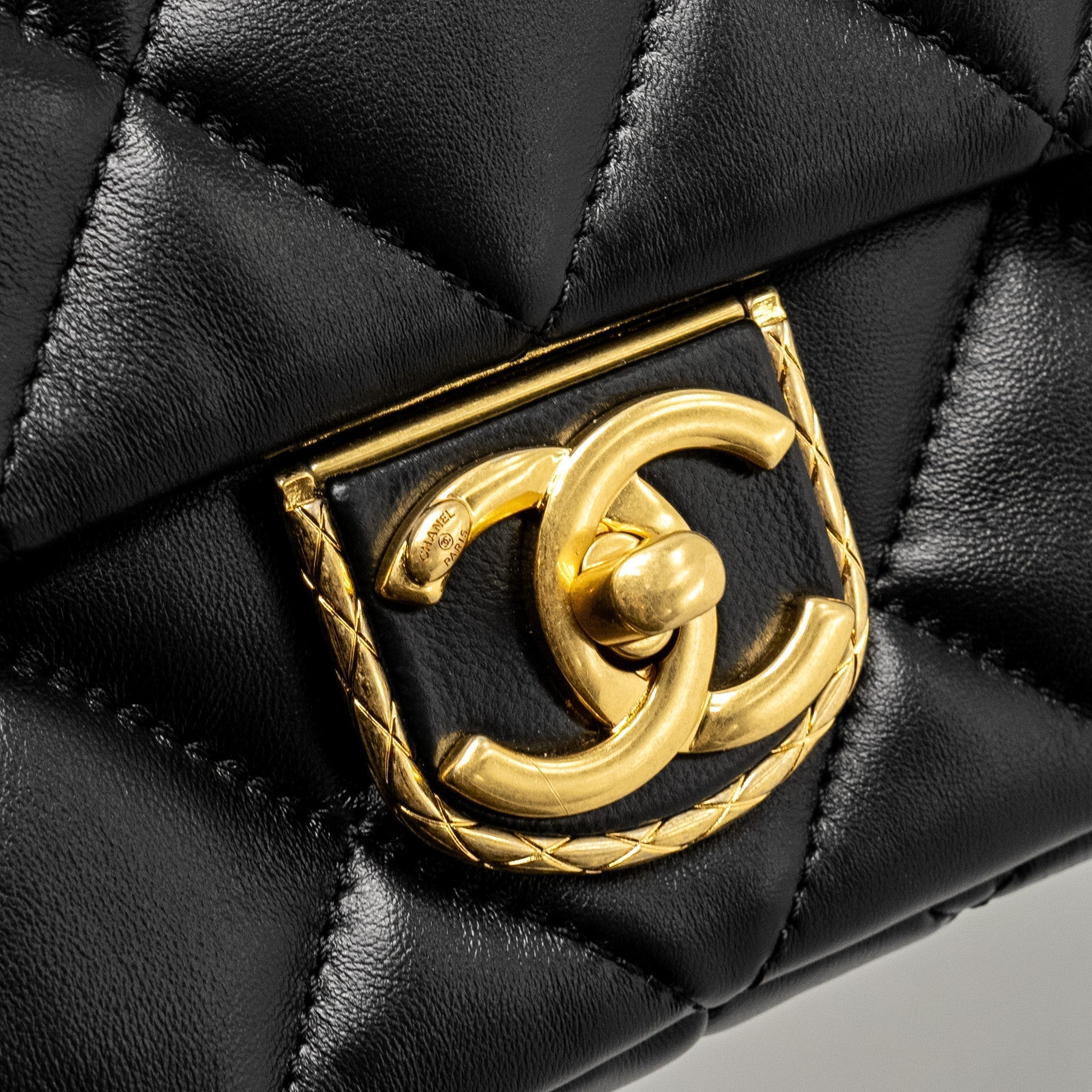 chanel-22b-mini-flap-bag-lambskin-black-ghw-microchip